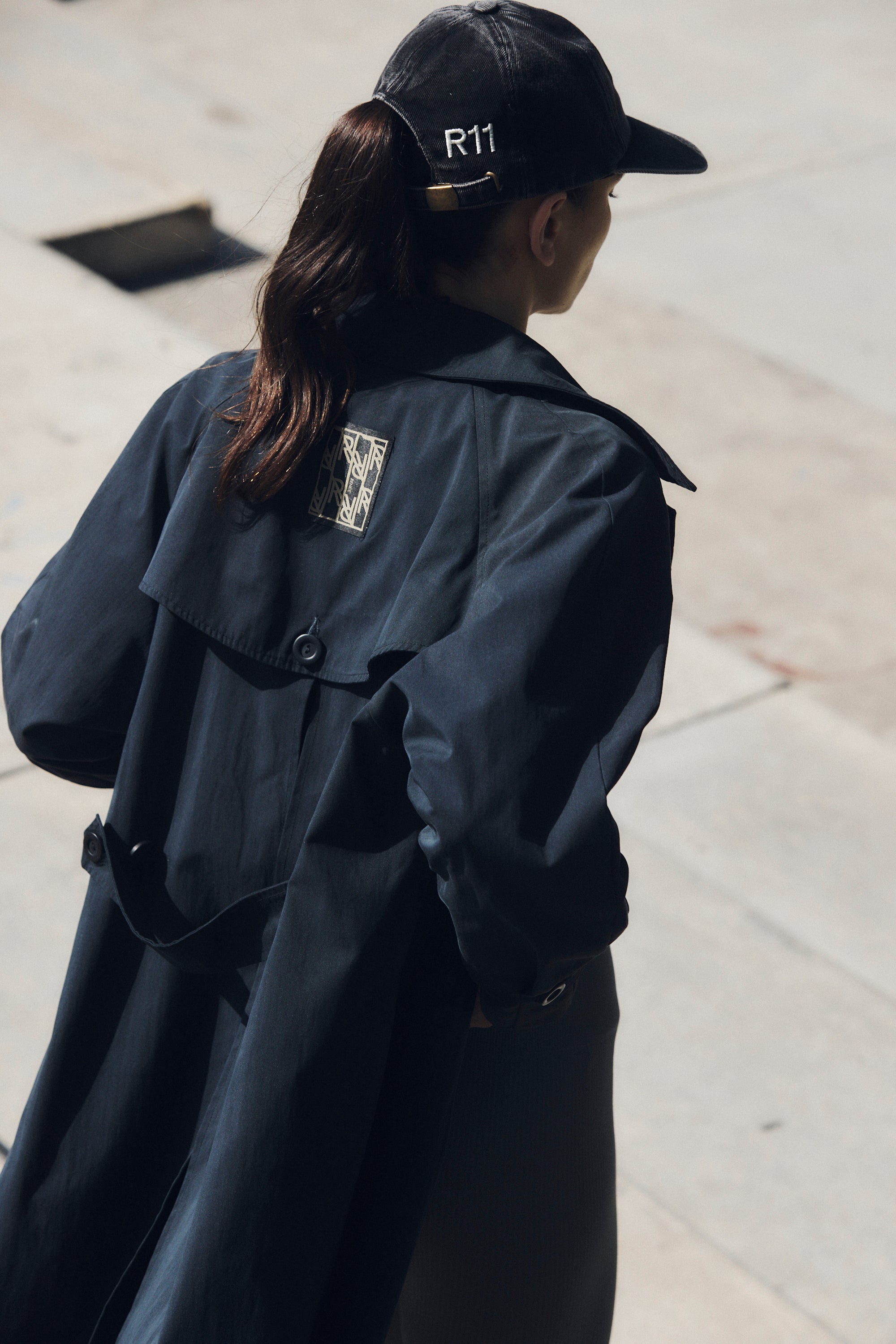 TRENCH OASIS - BLACK