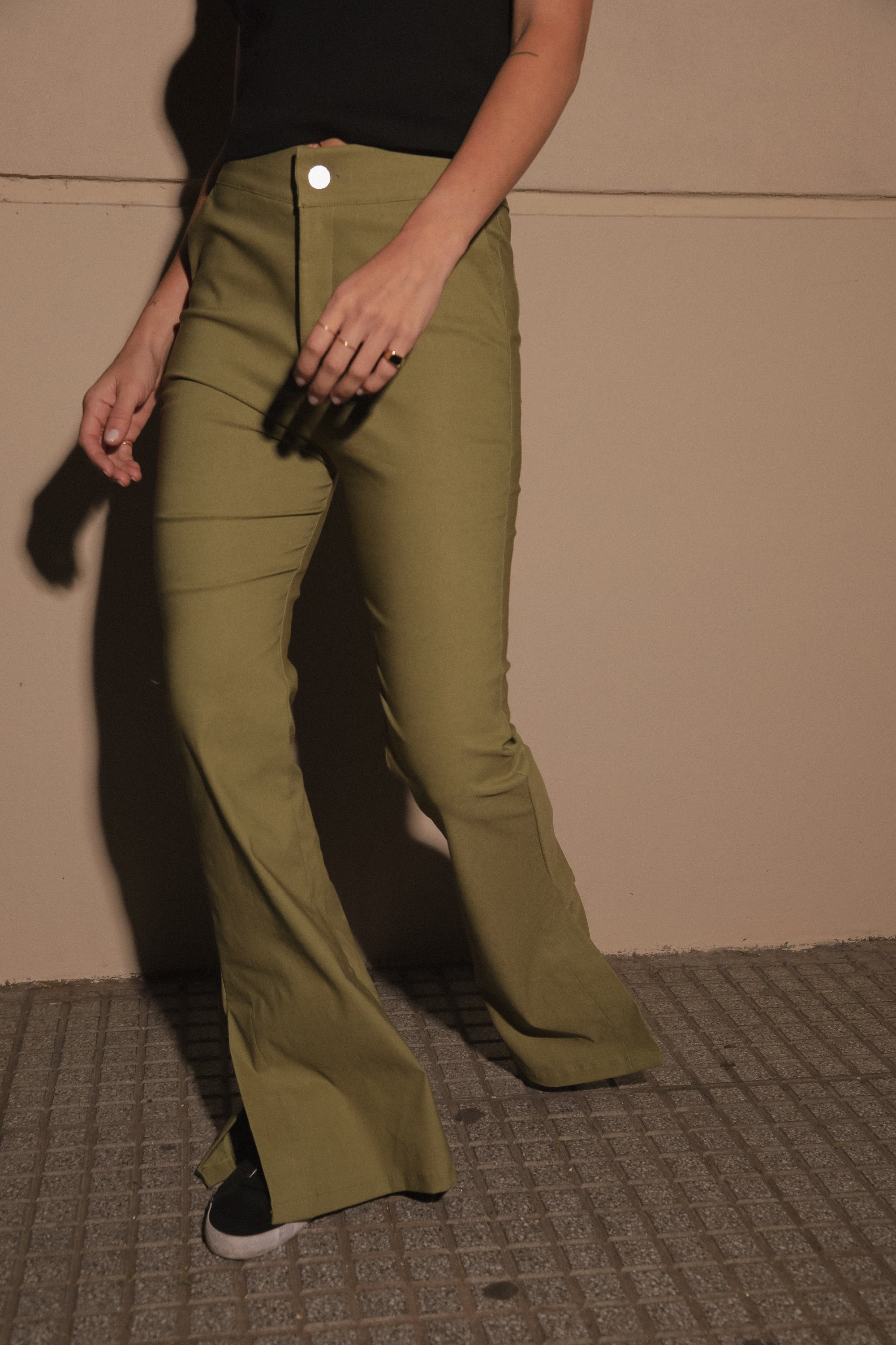 PANTALÓN NICKY LISO - ARMY