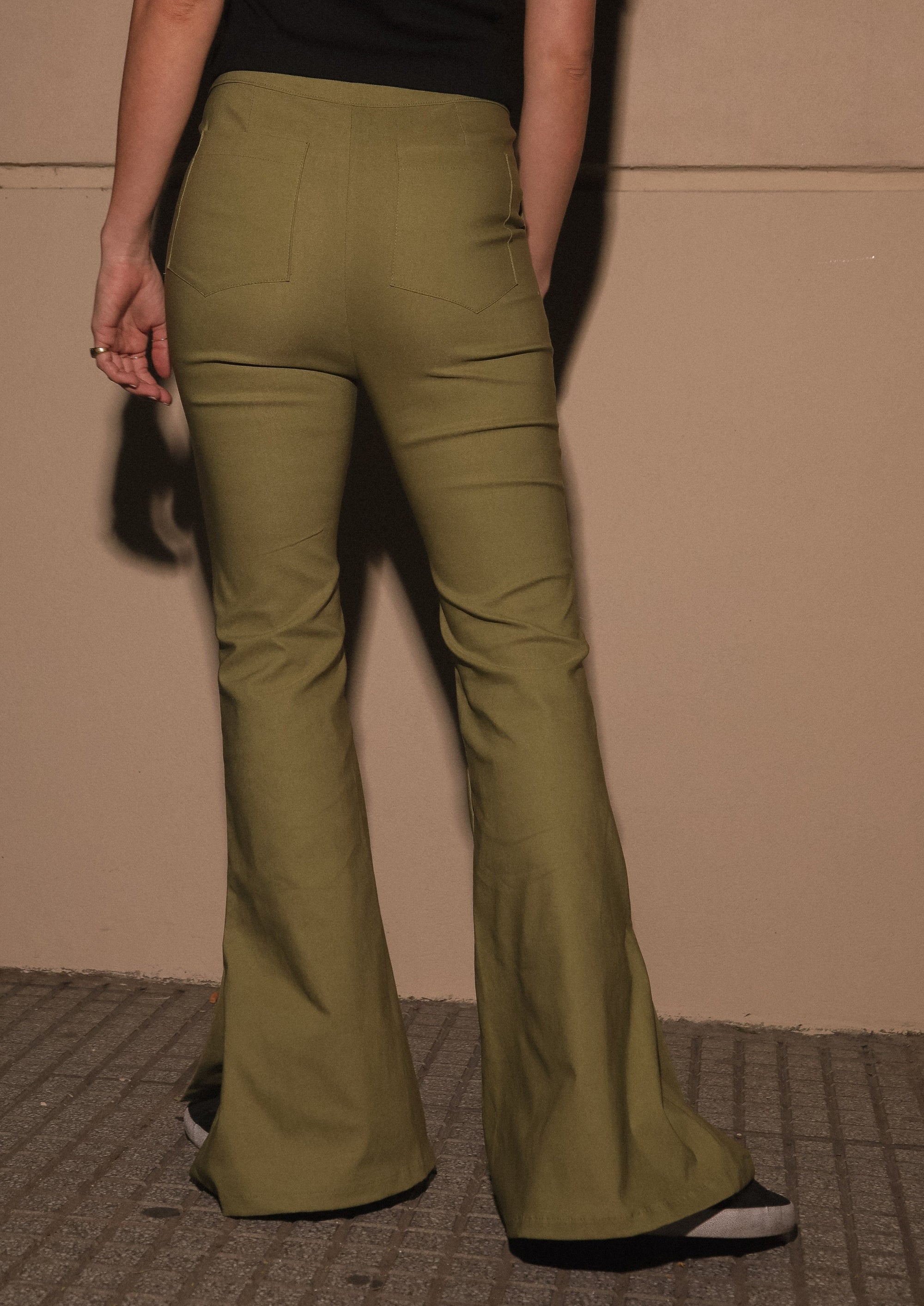 PANTALÓN NICKY LISO - ARMY