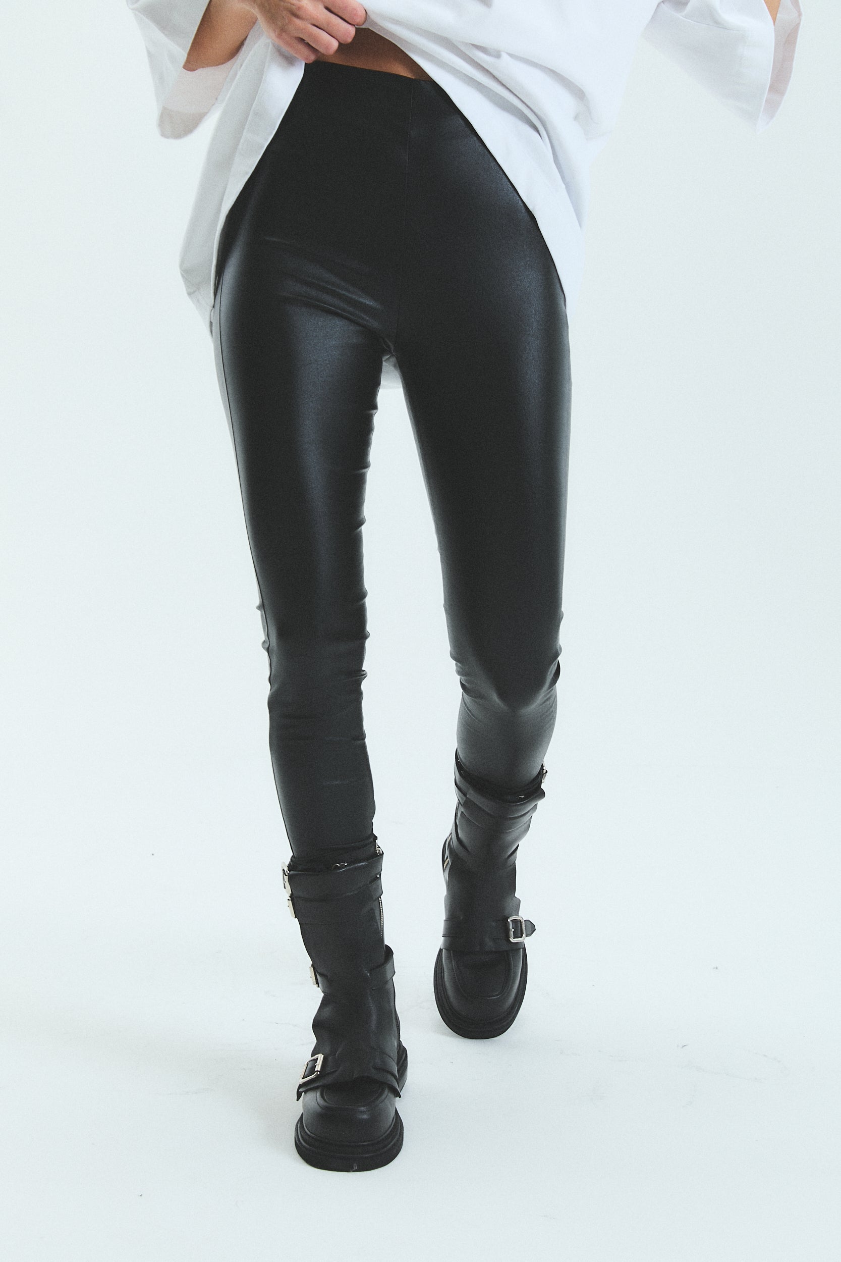 MEGHAN METALLIC TROUSERS - BLACK