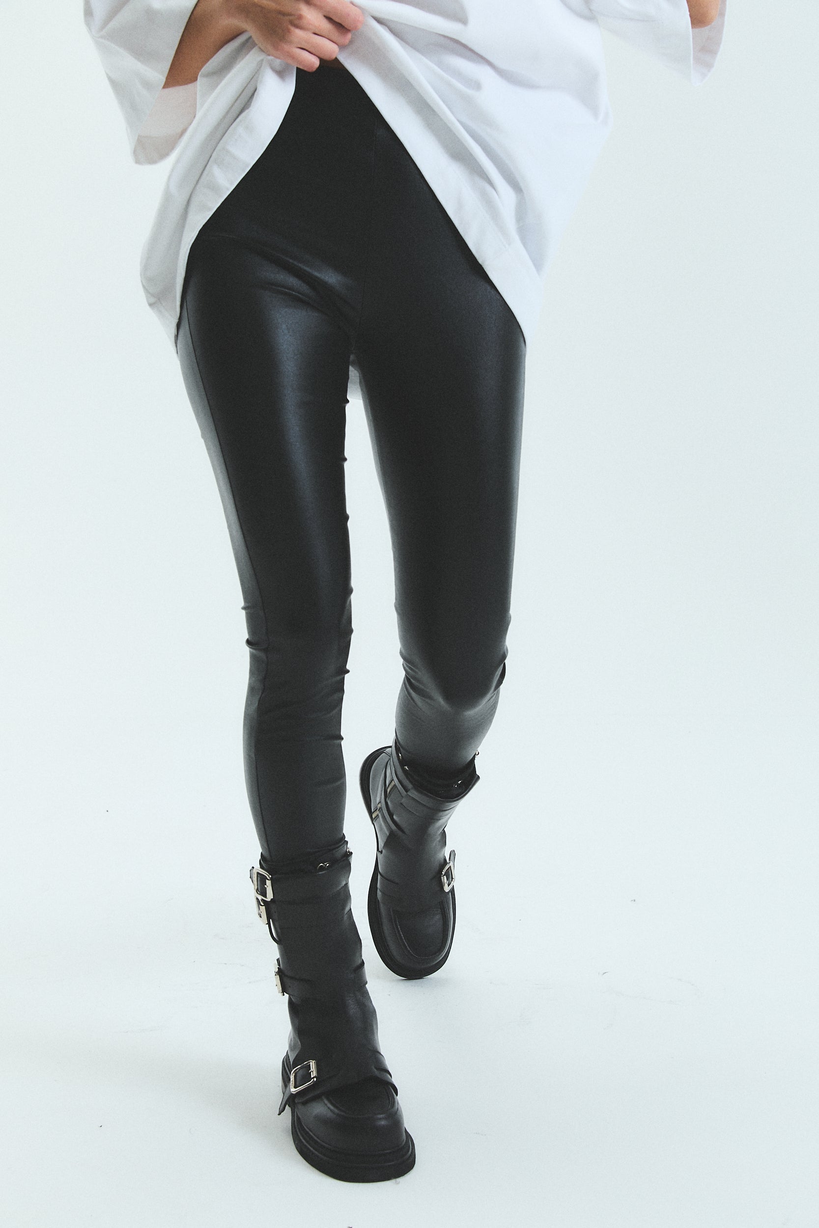MEGHAN METALLIC TROUSERS - BLACK