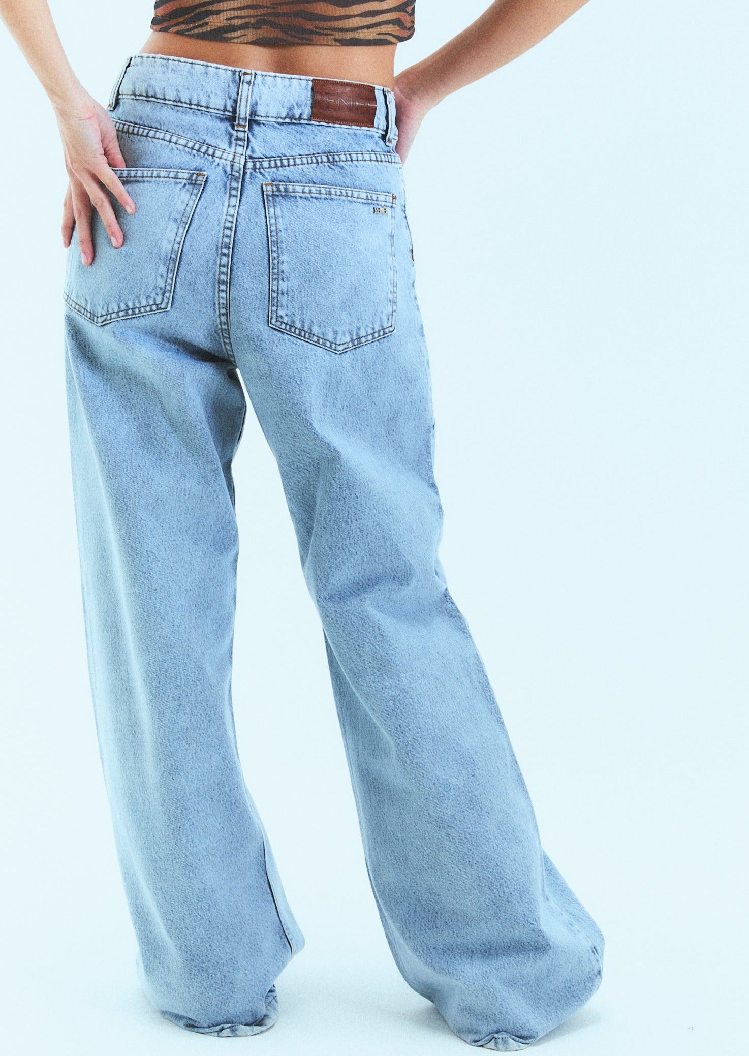 JEAN N°3 - THE OVERSIZE ICE