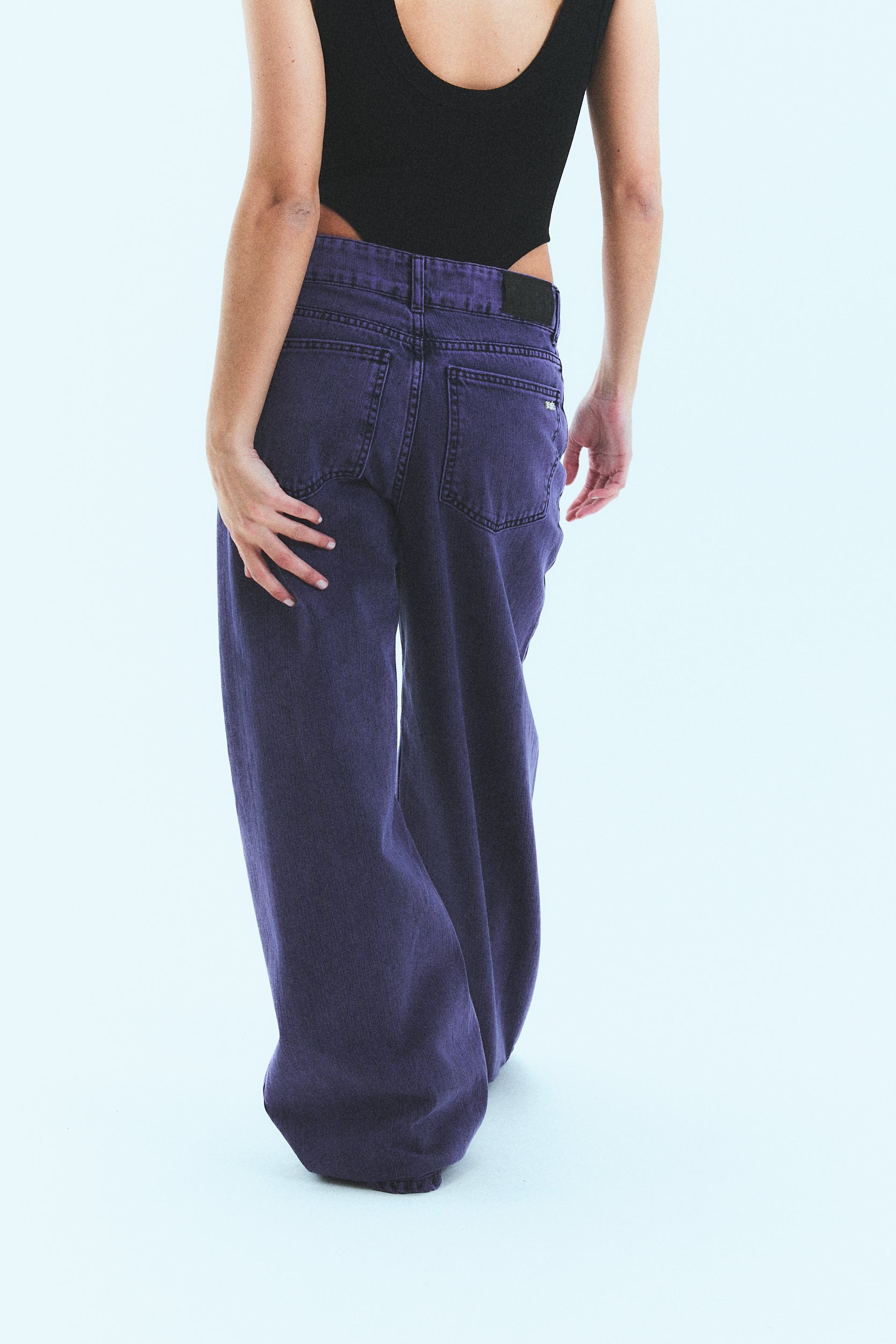 JEAN N°3 - THE OVERSIZE VIOLET