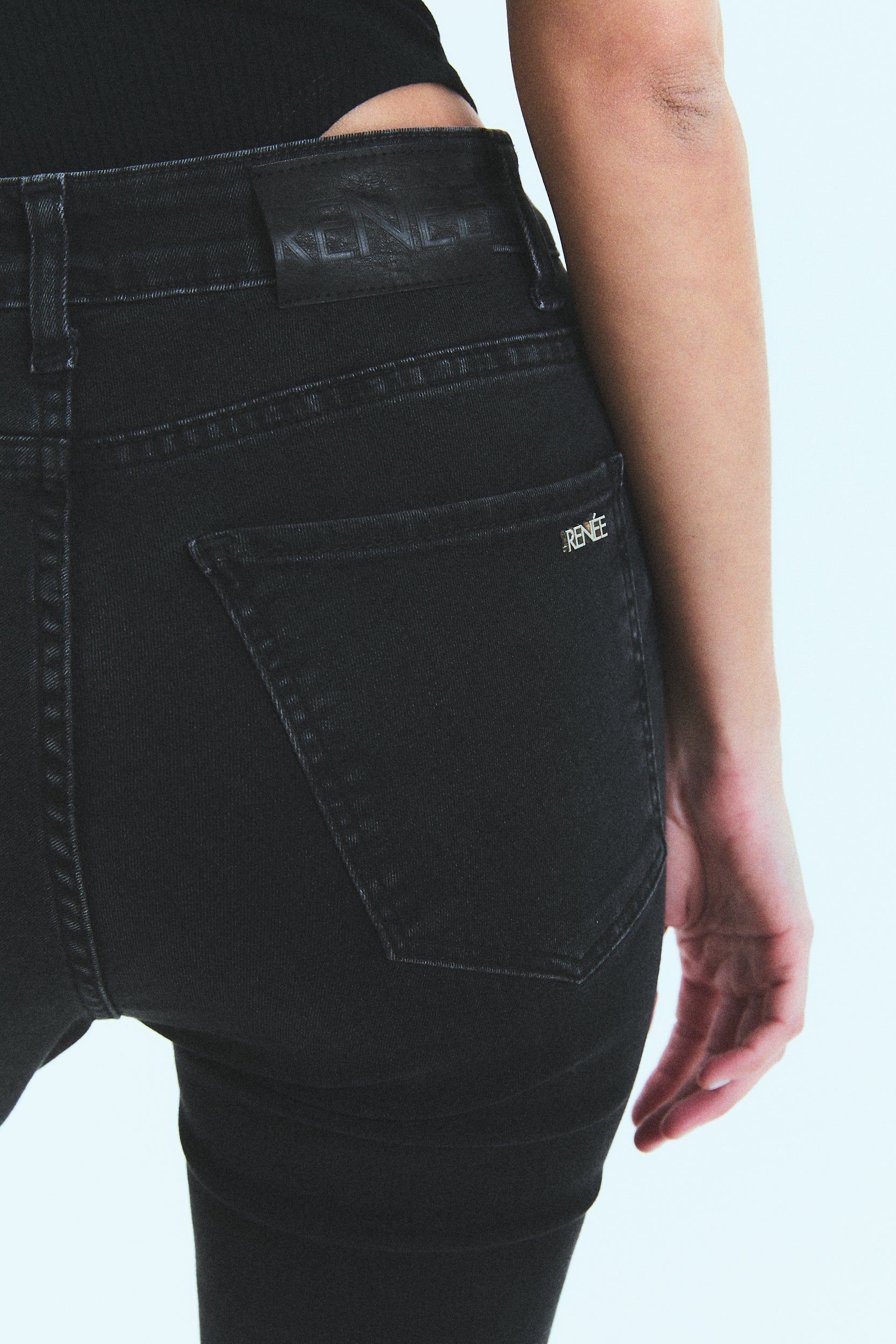 JEAN N°4 - THE OXFORD BLACK