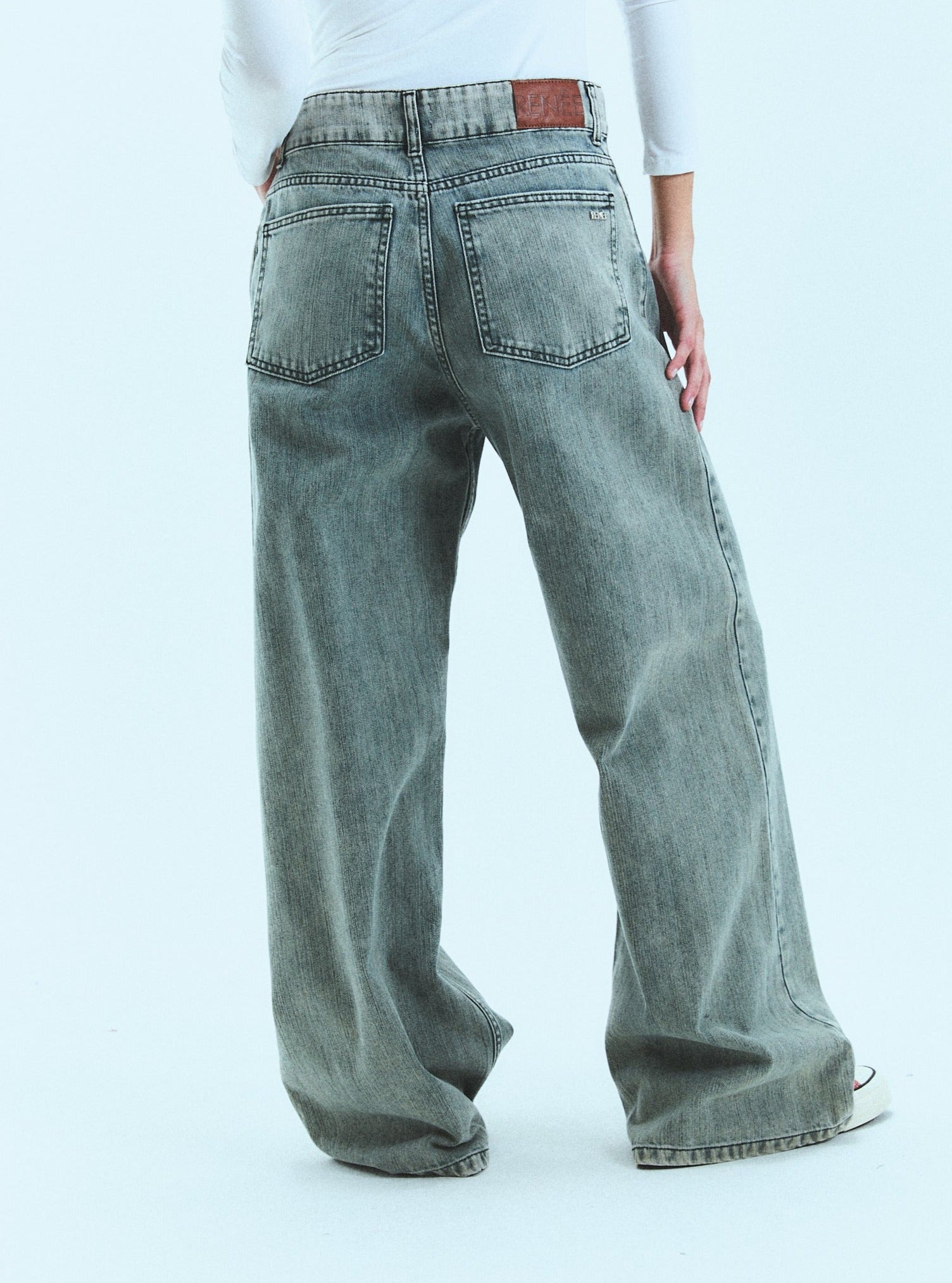JEAN N°3 - THE OVERSIZE GREY