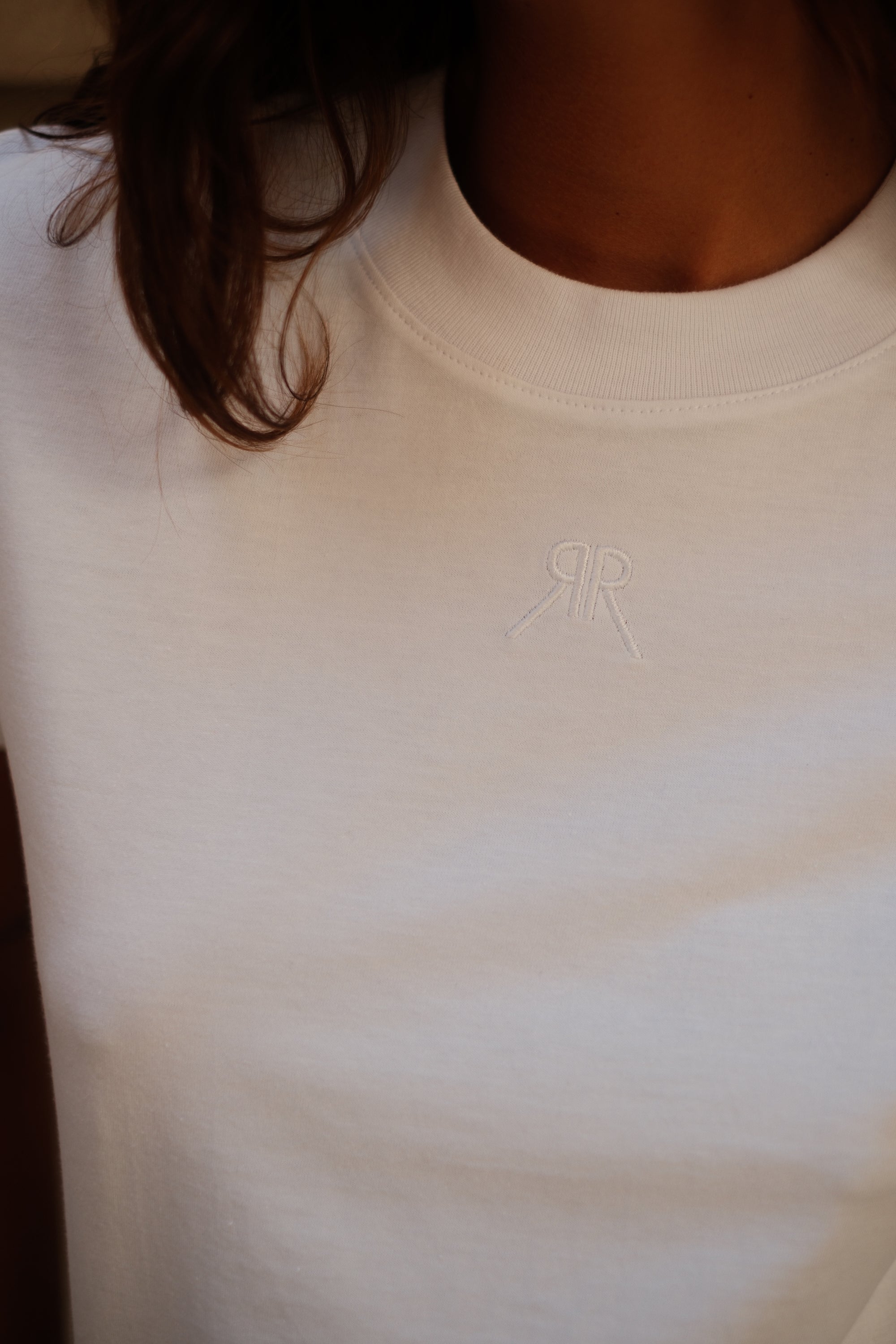REMERA ESMERALDA - OFF WHITE