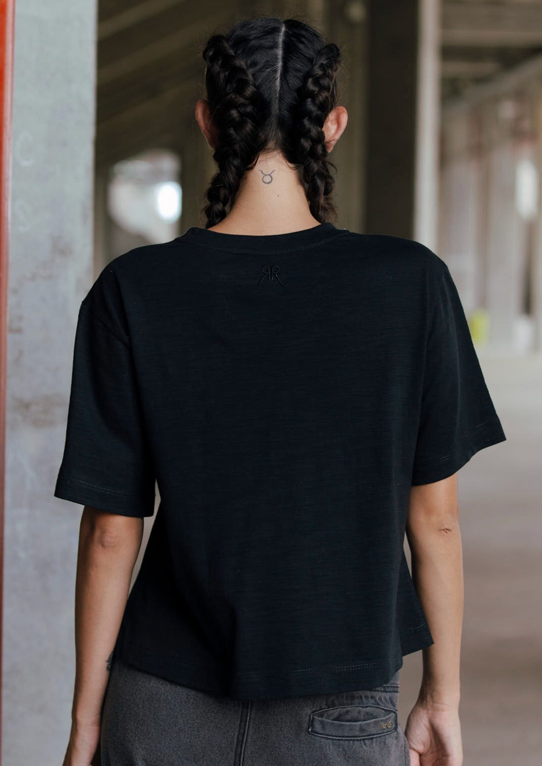 REMERA OPORTO - BLACK
