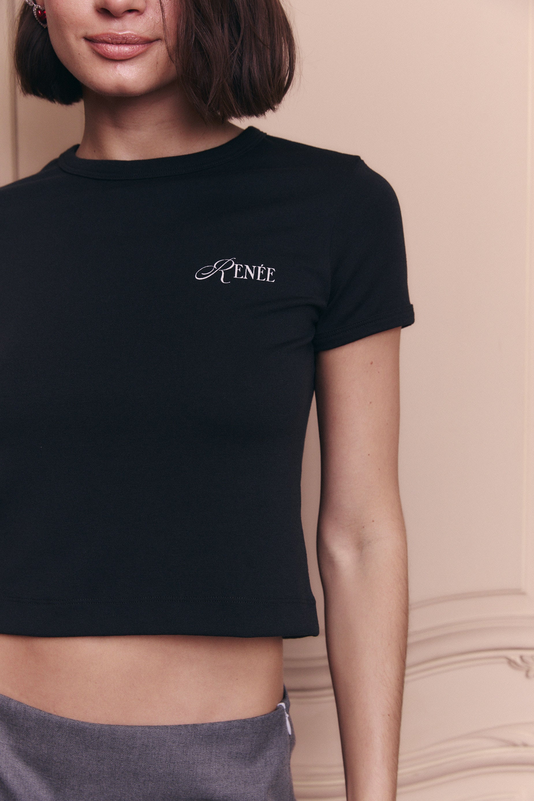 REMERA SUITE - BLACK