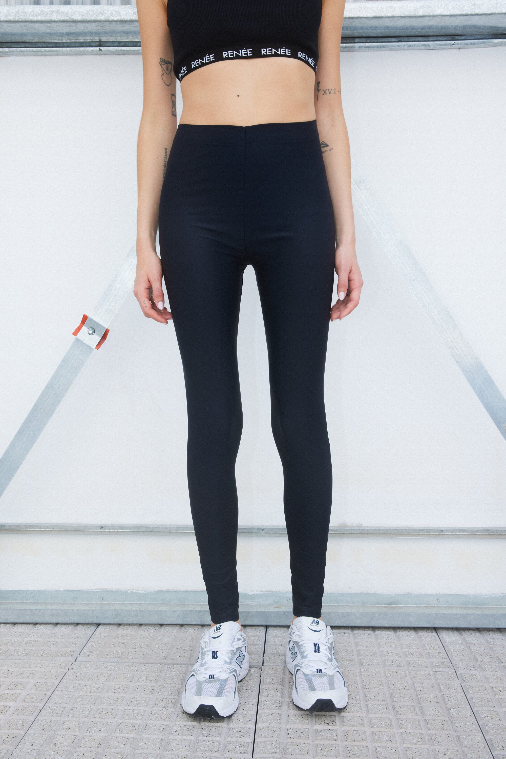 BASIC LEGGINGS - BLACK