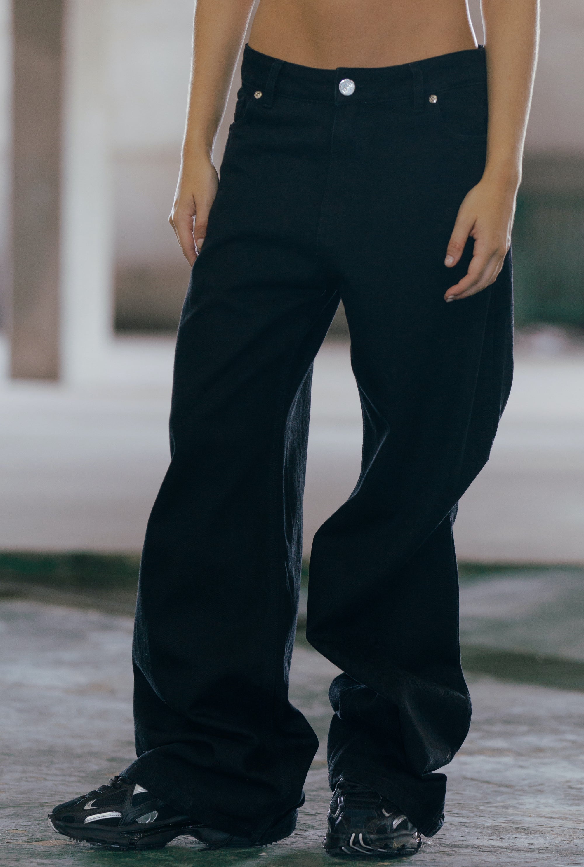 JEAN N°3 - THE OVERSIZE BLACK