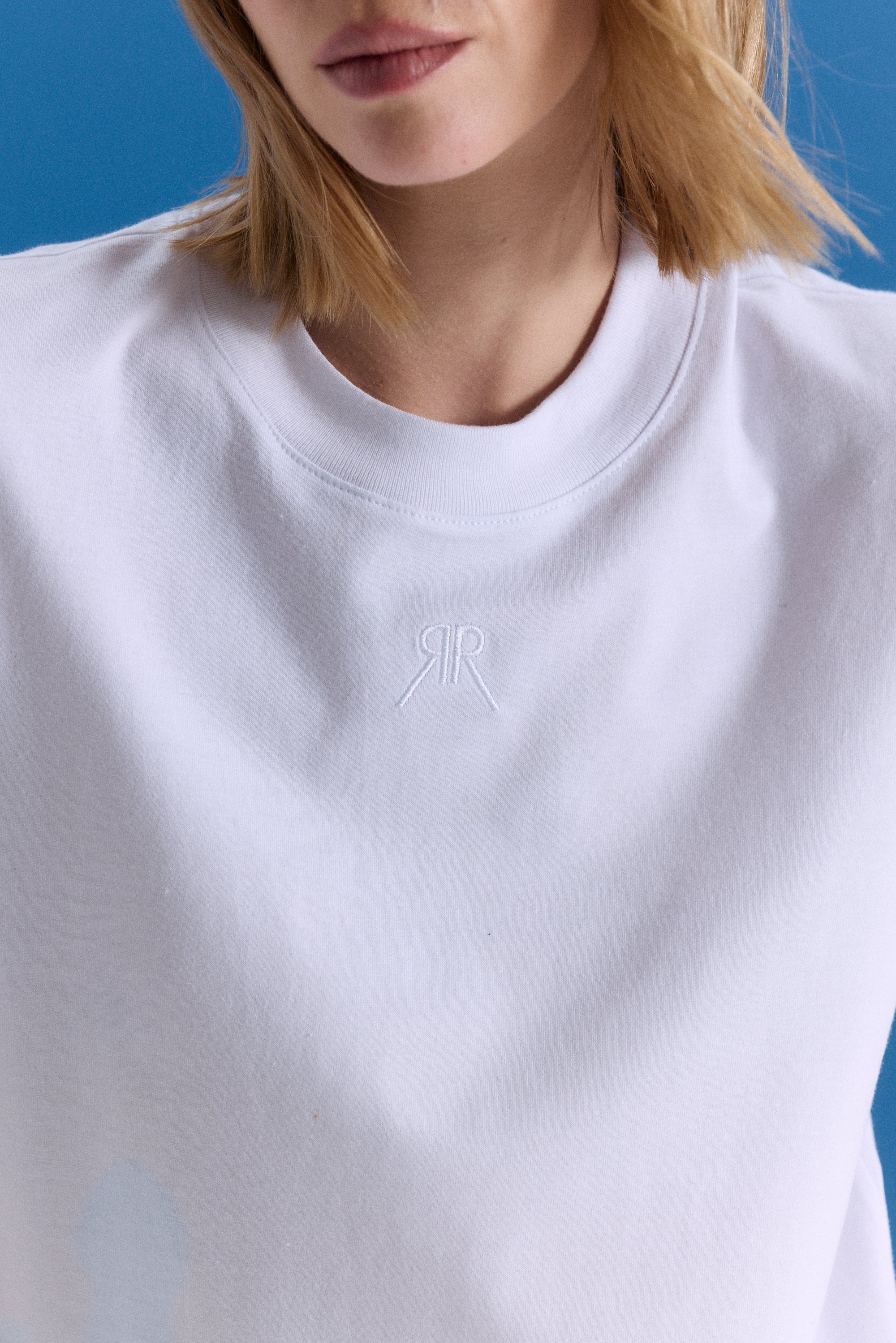REMERA ESMERALDA - OFF WHITE