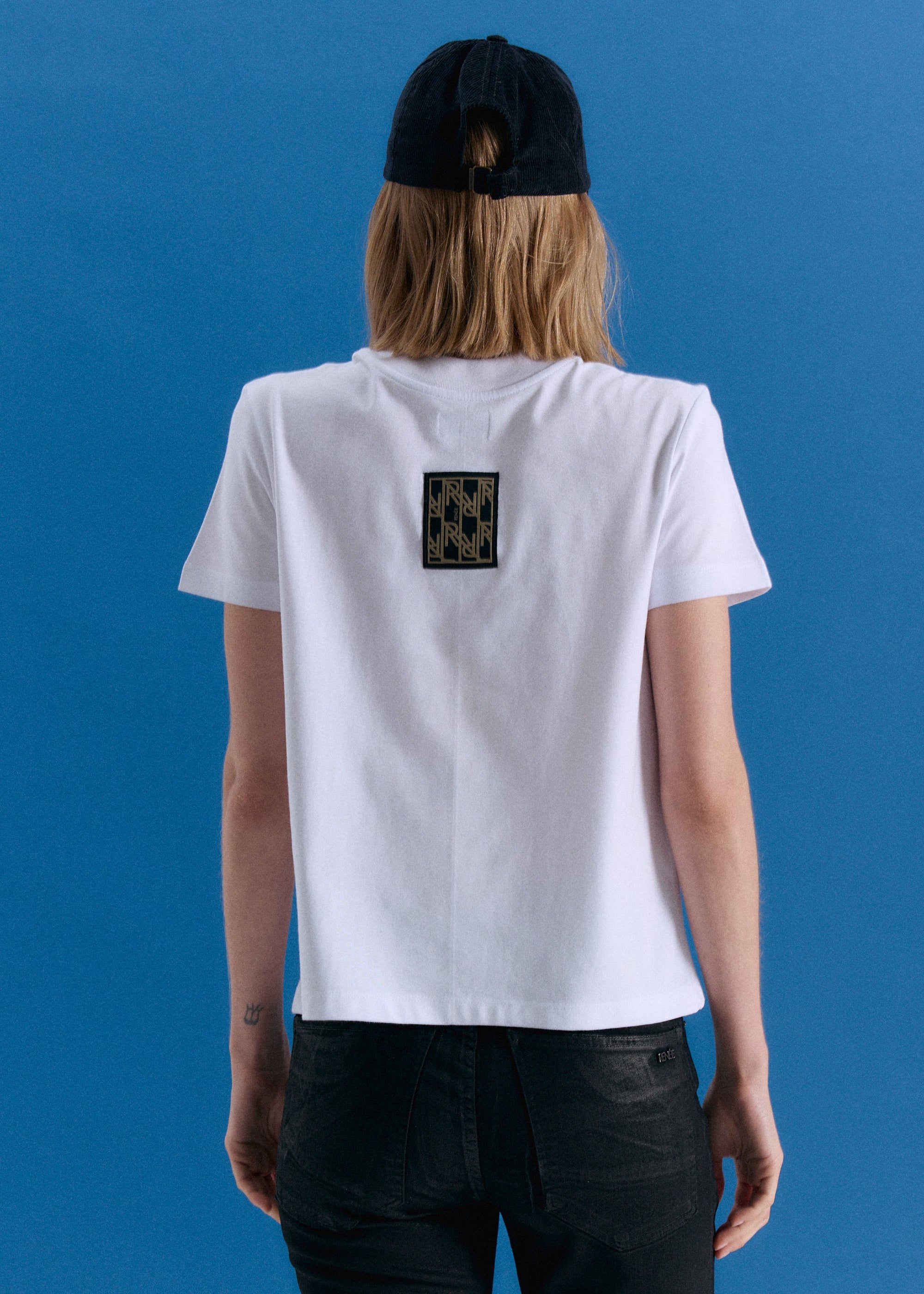 REMERA ESMERALDA - OFF WHITE