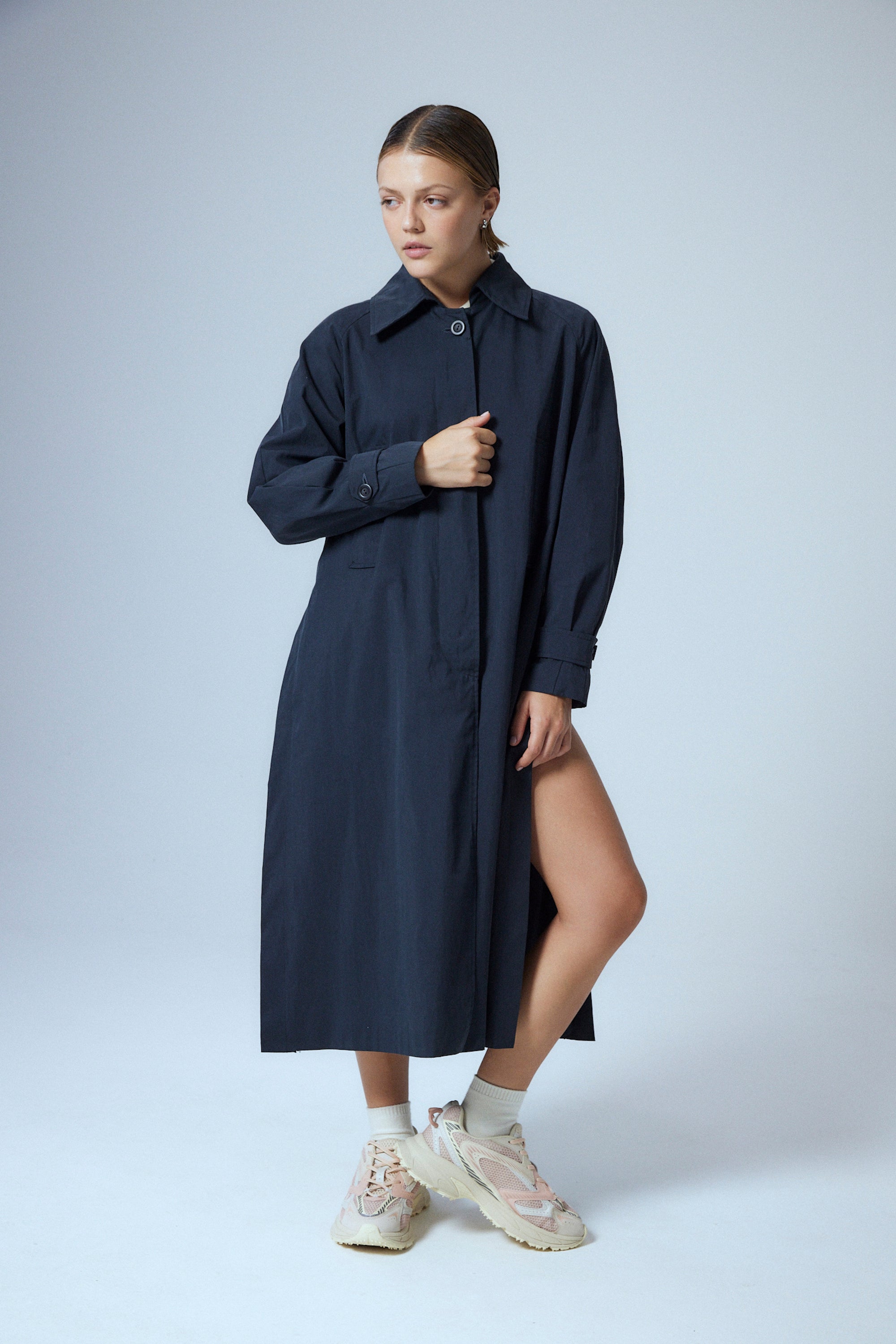 TRENCH OASIS - BLACK