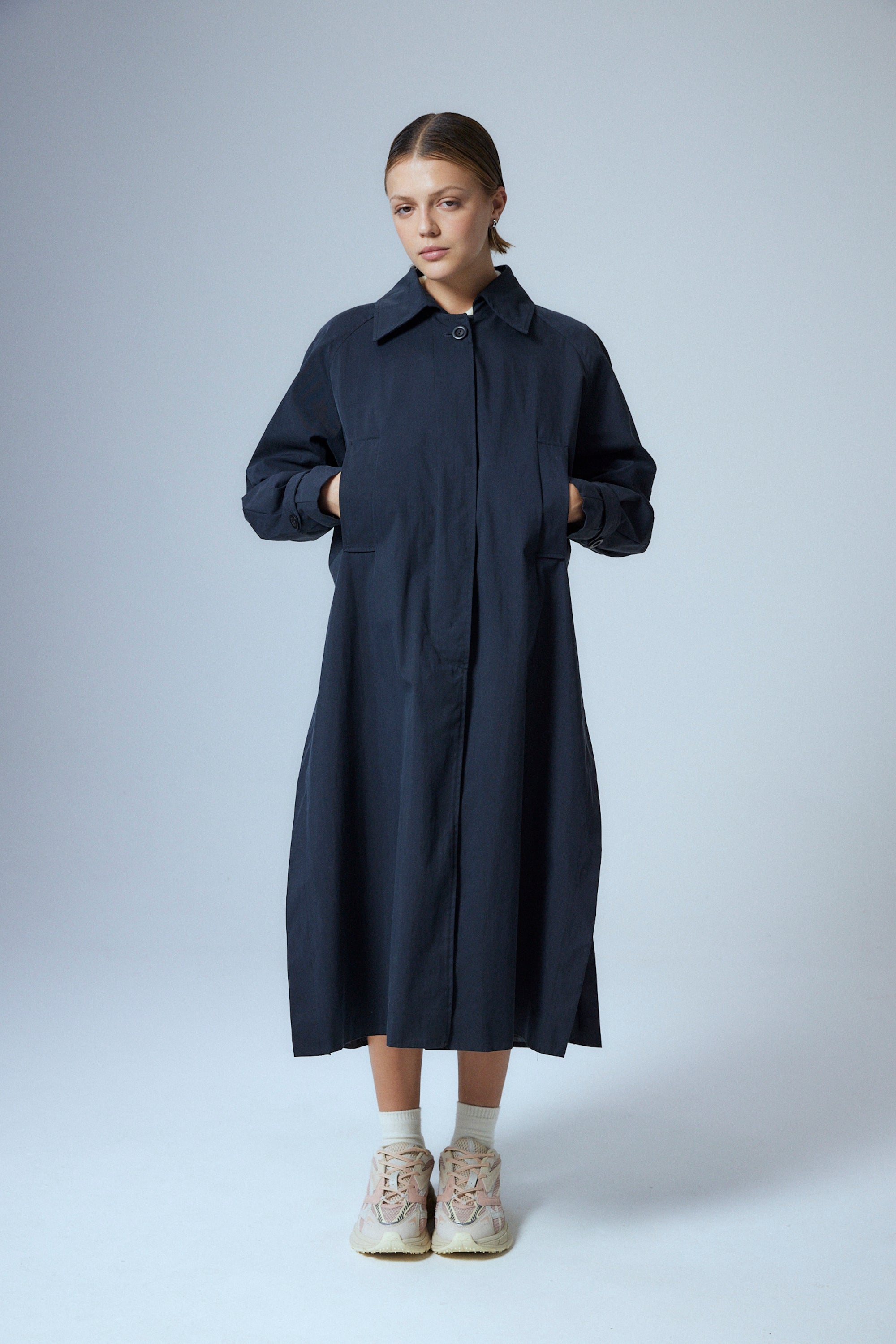 TRENCH OASIS - BLACK