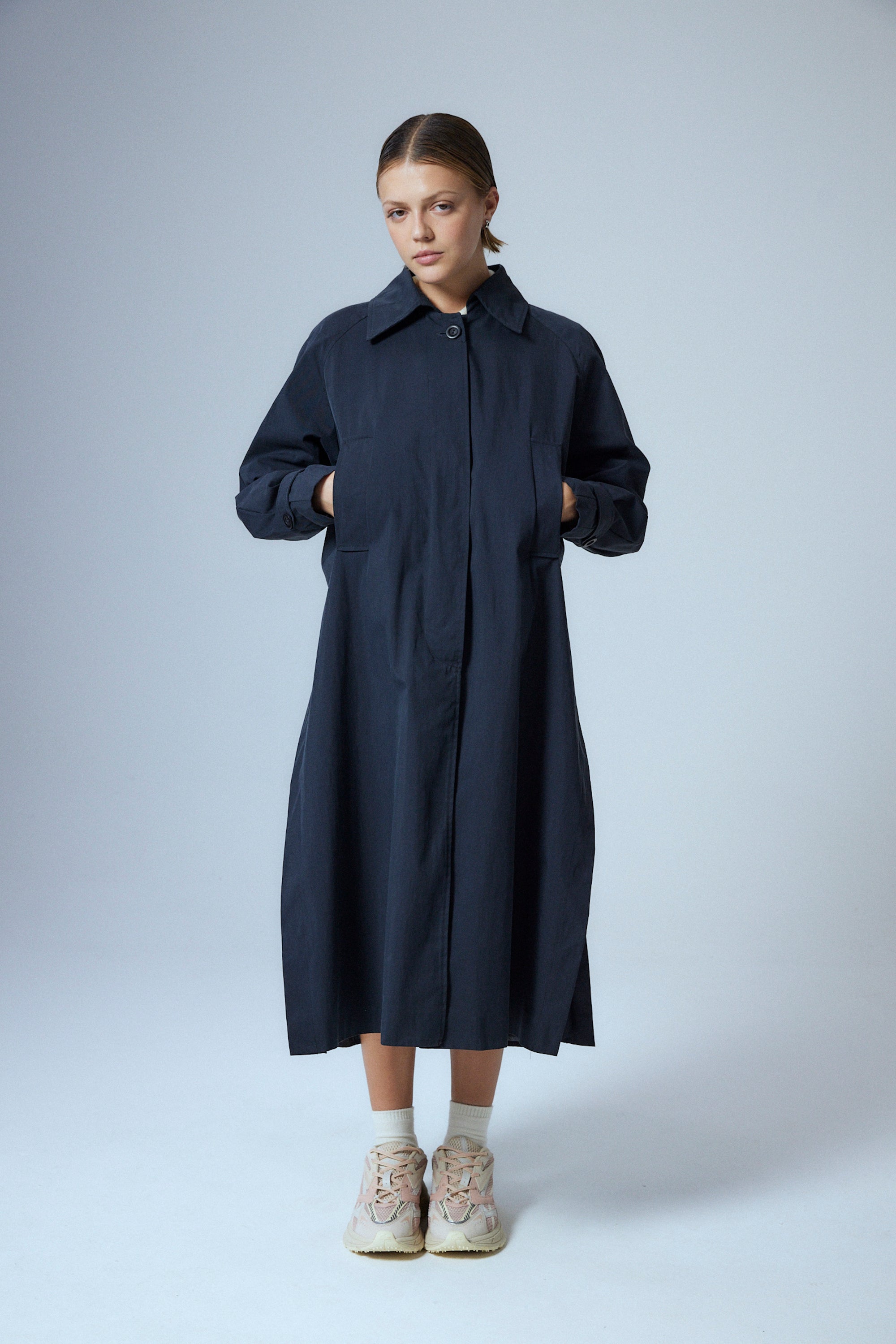 TRENCH OASIS - BLACK