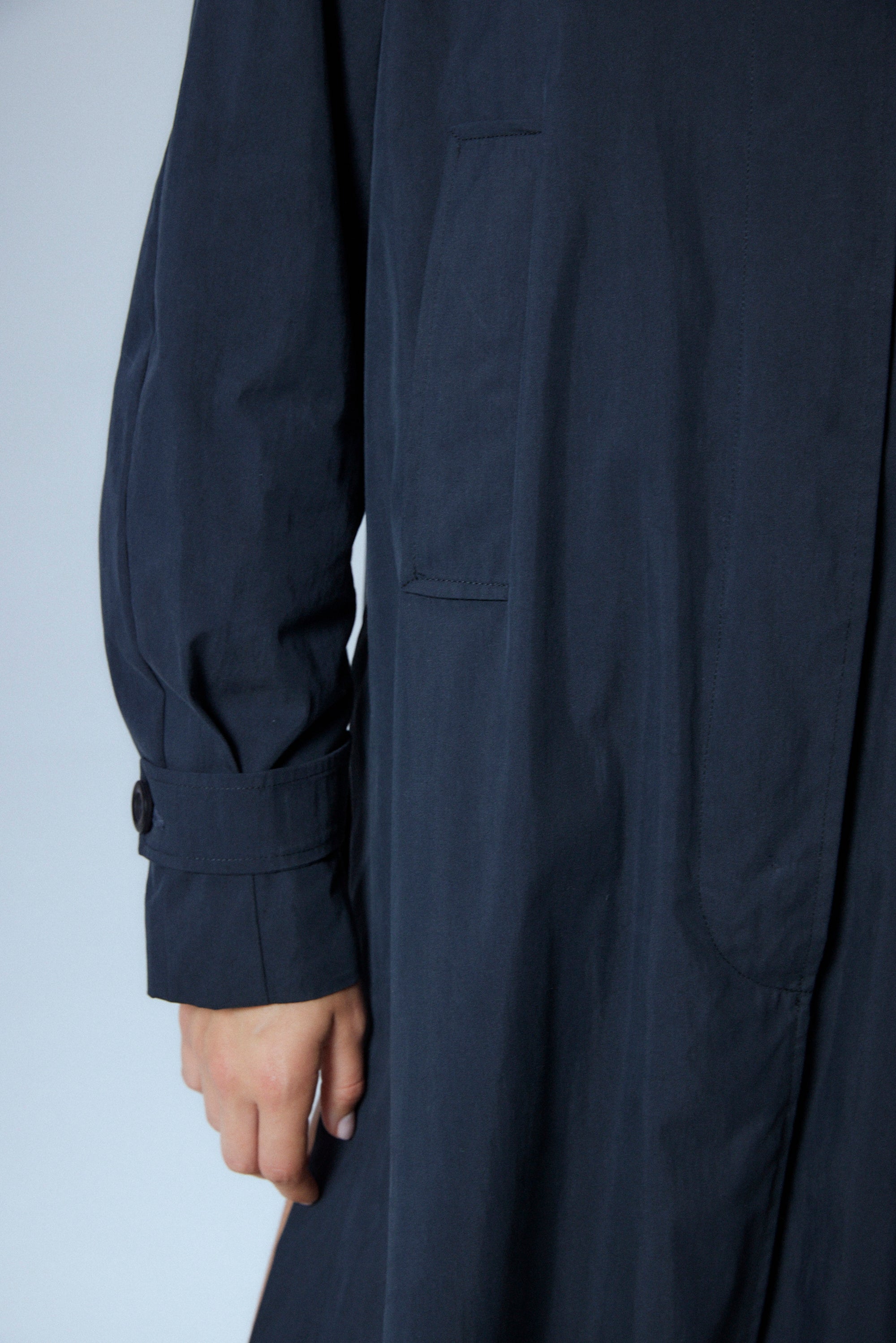 TRENCH OASIS - BLACK
