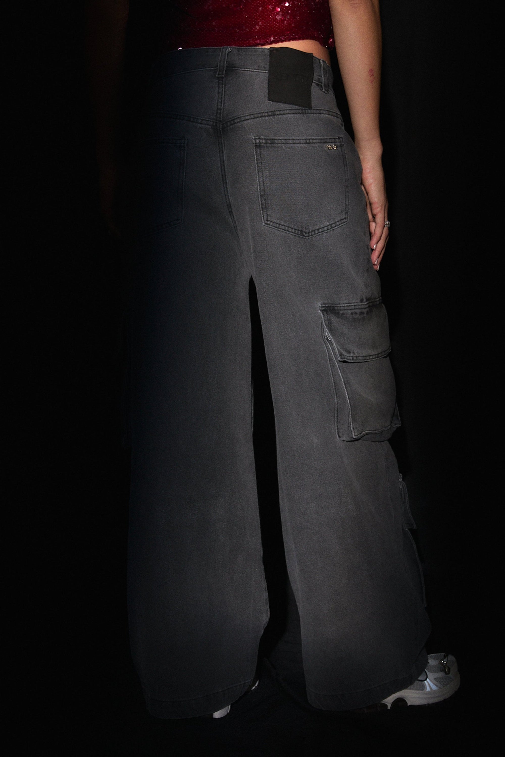 JEAN Nº20 - THE CARGO GREY