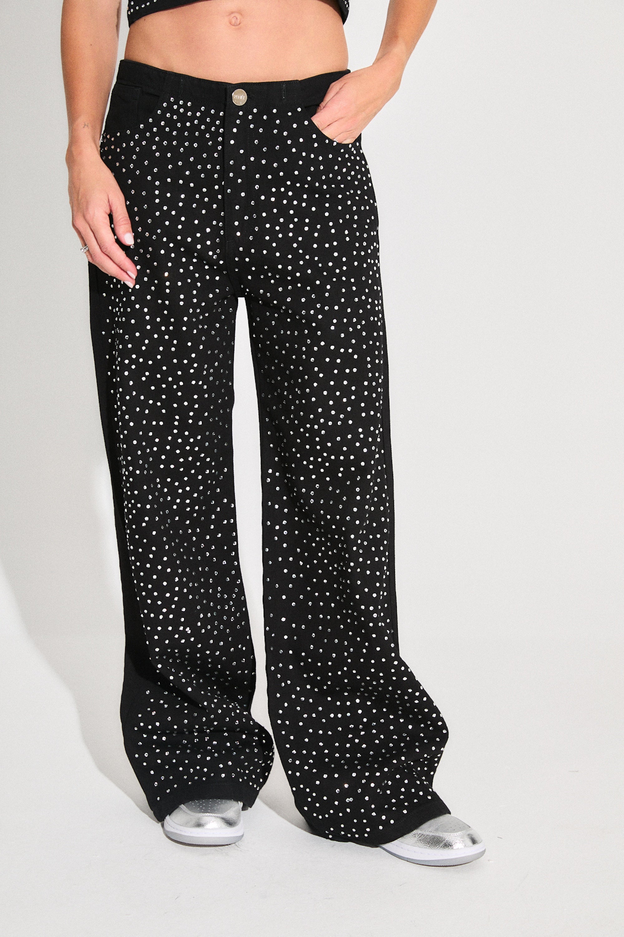 JEAN Nº21 - THE STRAIGHT BLACK
