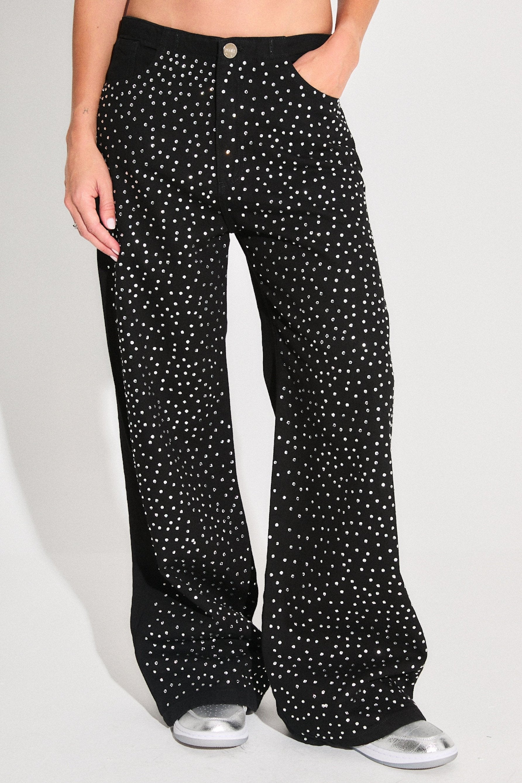 JEAN Nº21 - THE STRAIGHT BLACK