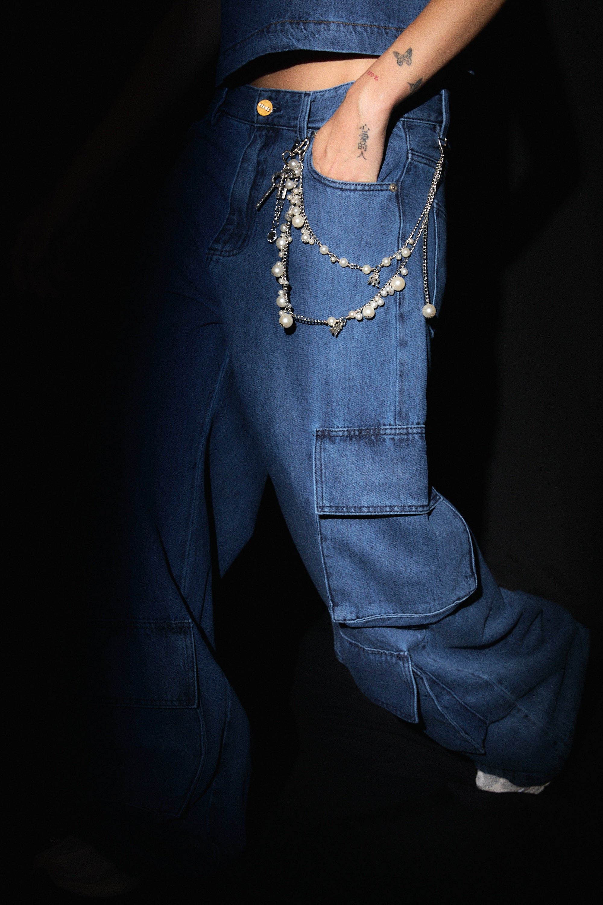 JEAN Nº20 - THE CARGO BLUE
