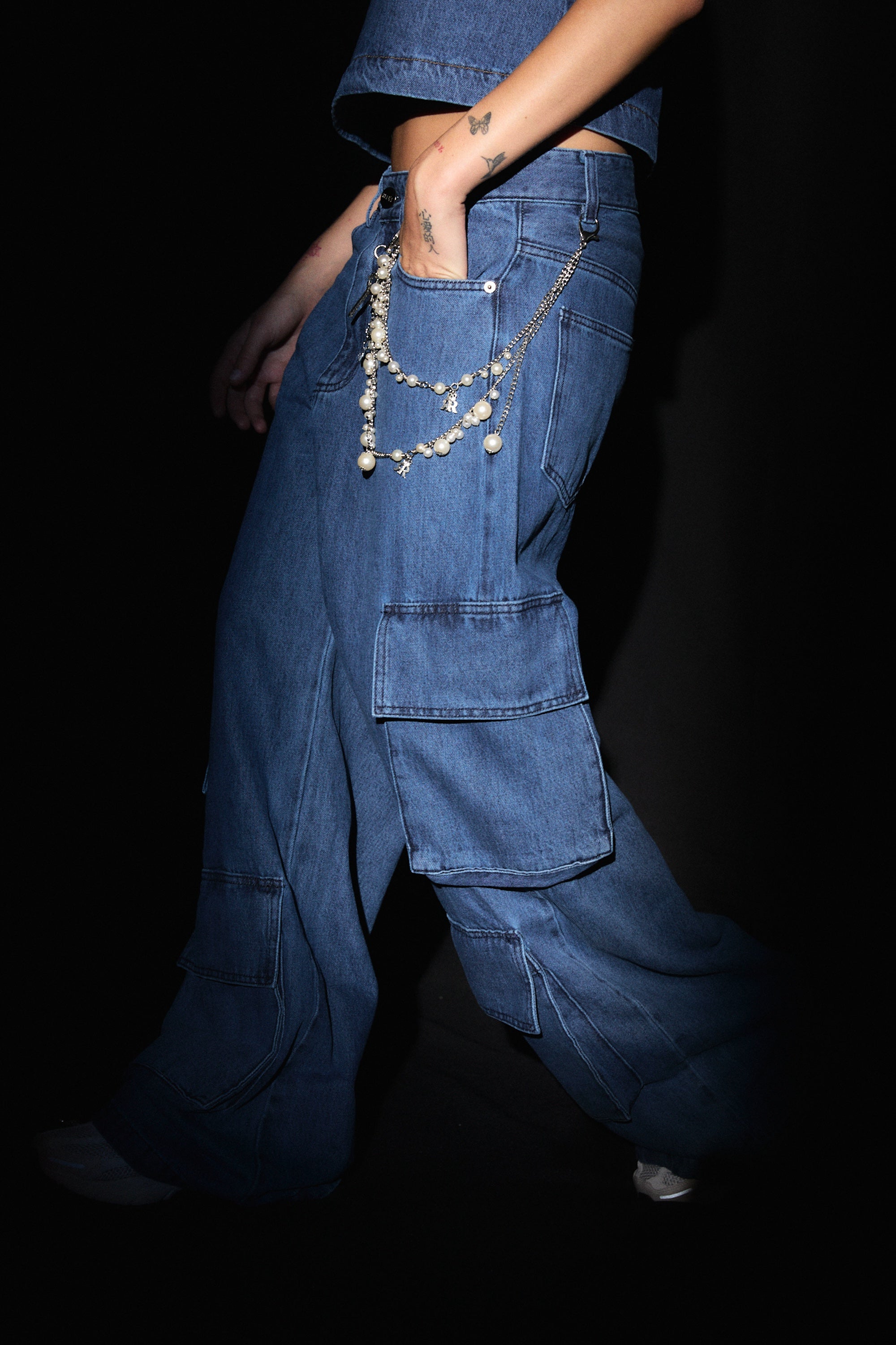 JEAN Nº20 - THE CARGO BLUE