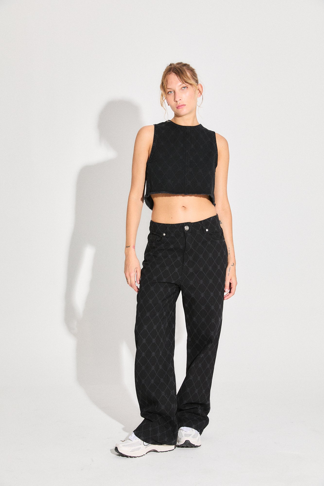 JEAN Nº18 - THE OVERSIZE MONOGRAM