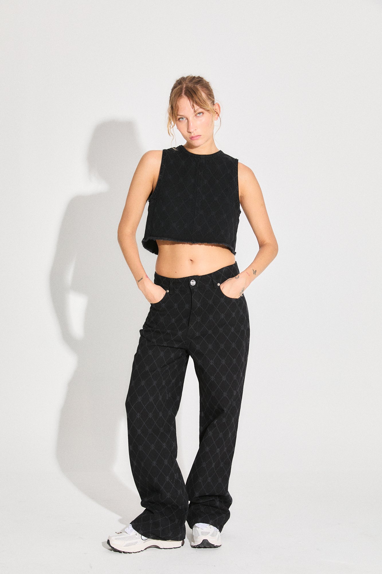 JEAN Nº18 - THE OVERSIZE MONOGRAM