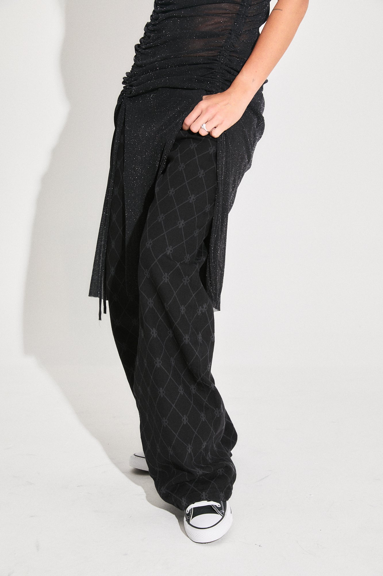 JEAN Nº18 - THE OVERSIZE MONOGRAM