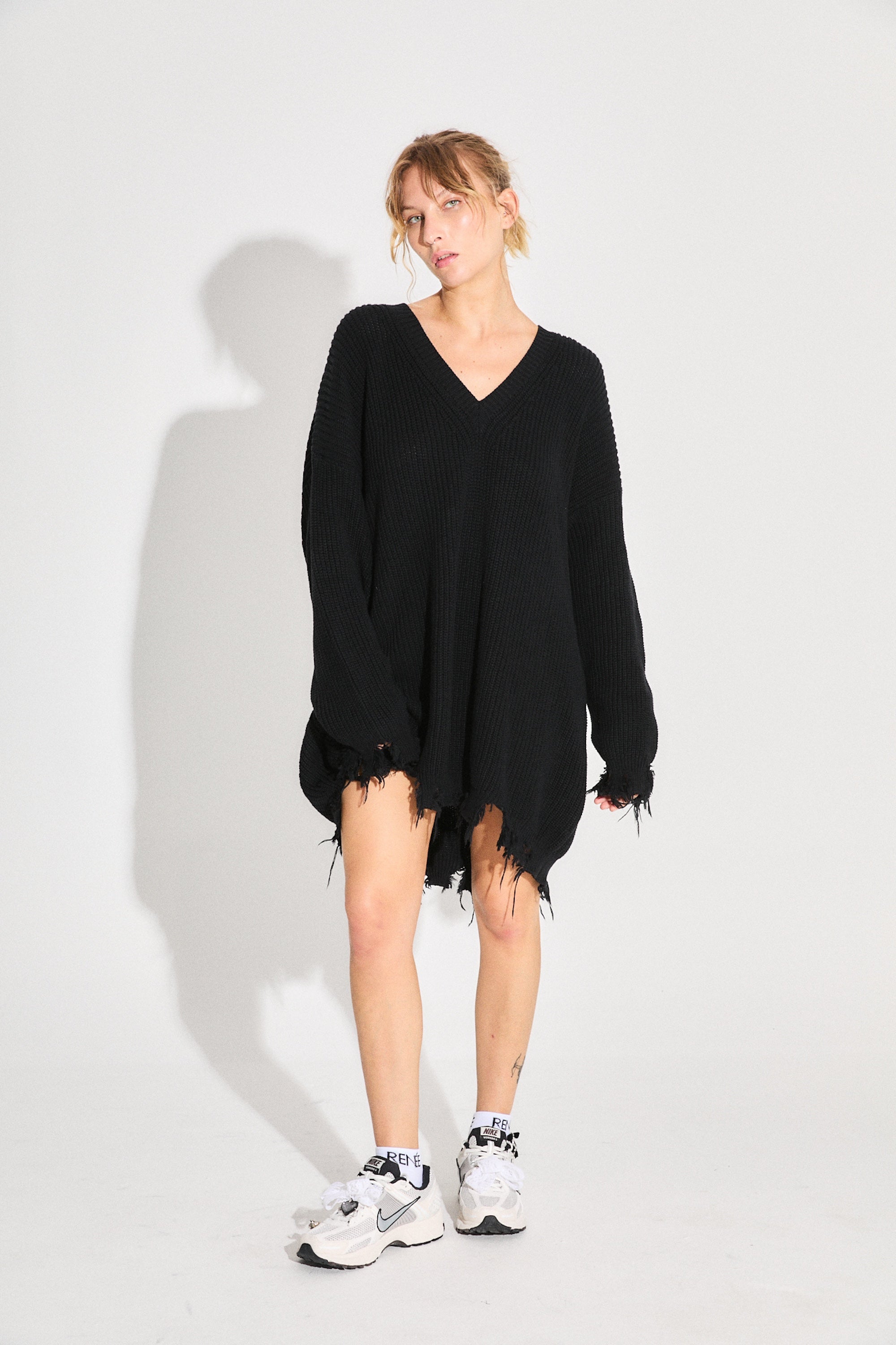 SWEATER HALO - BLACK