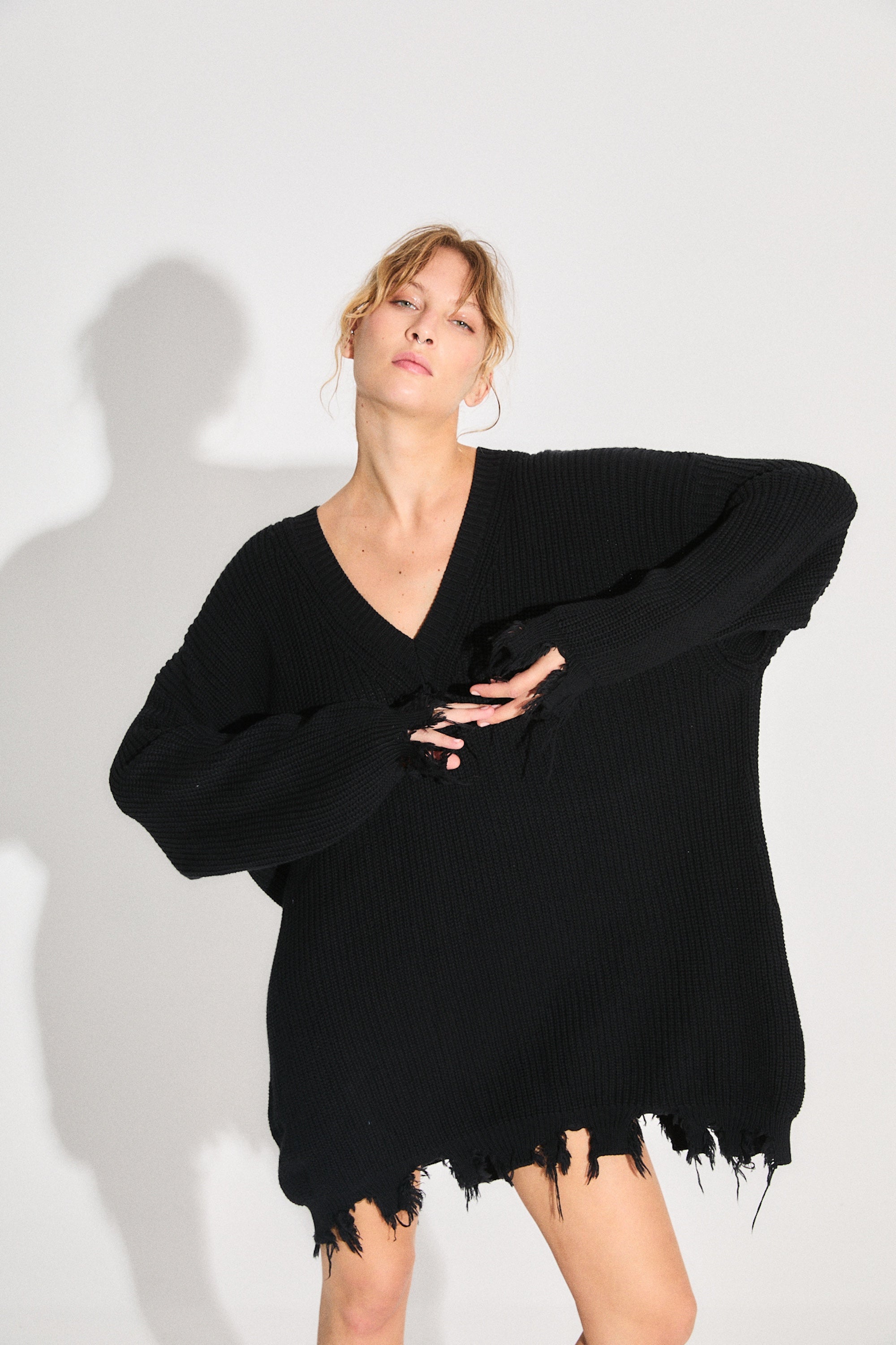 SWEATER HALO - BLACK