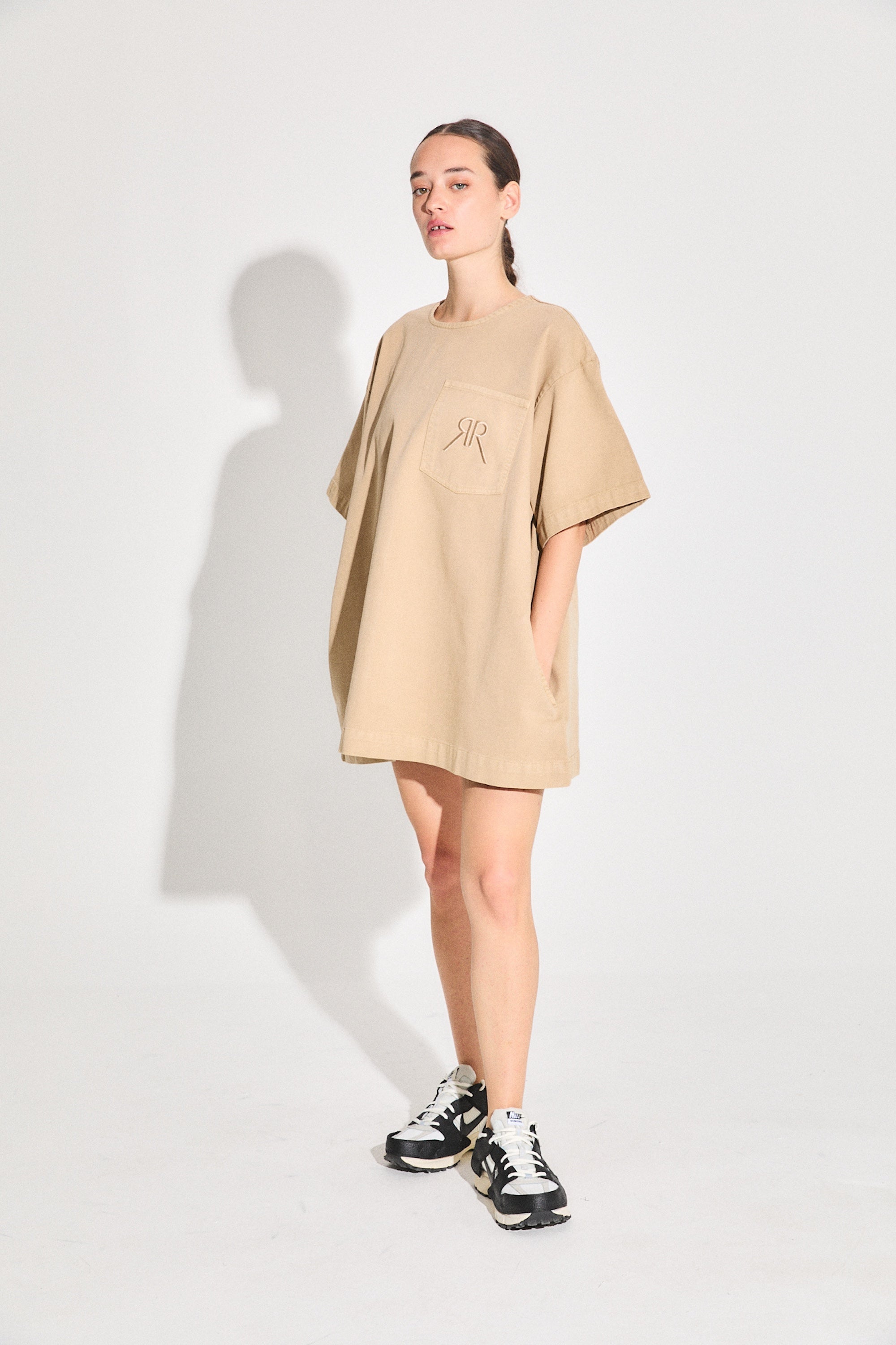 VESTIDO CÓSMICO - CAMEL