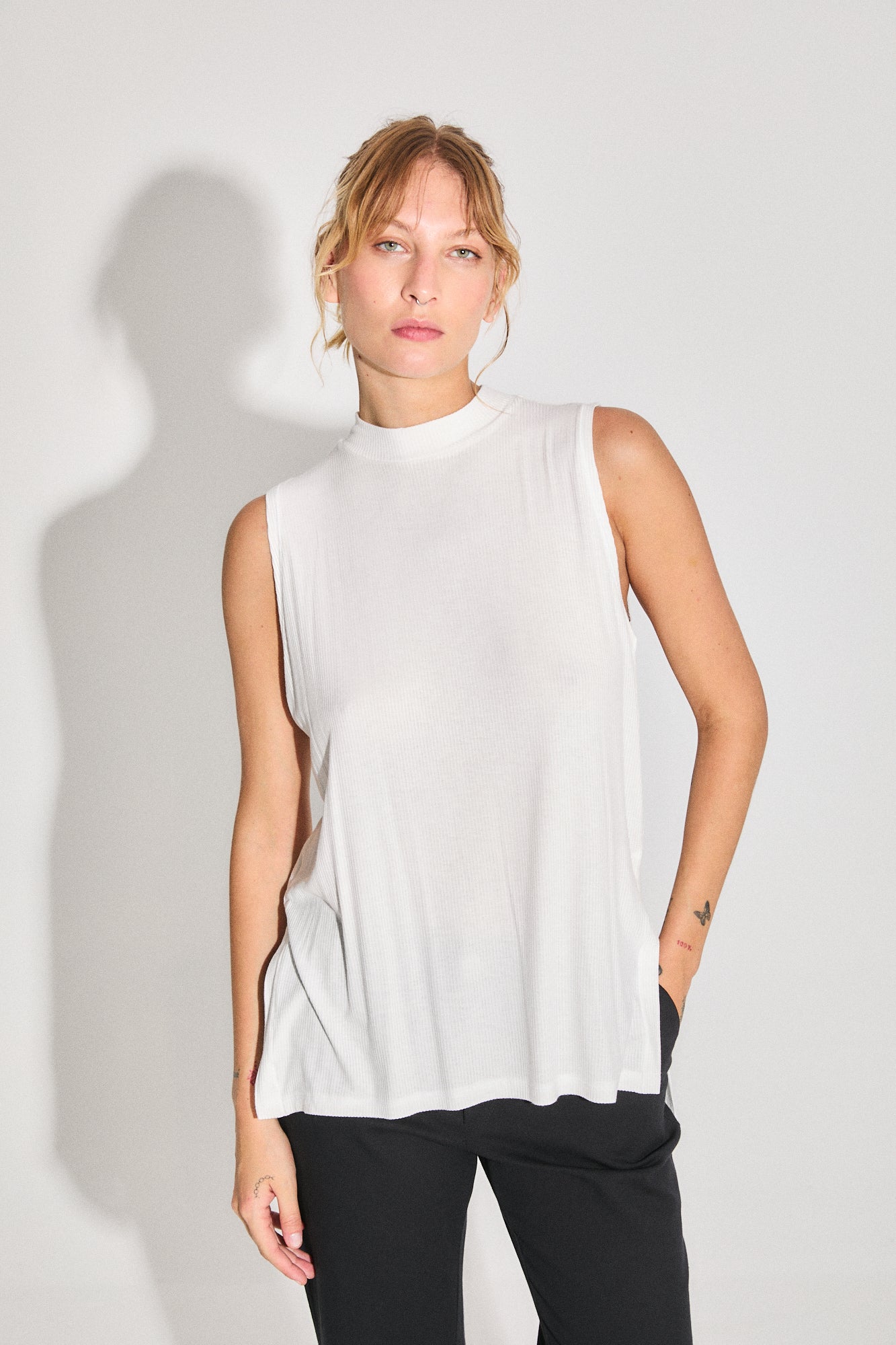 MUSCULOSA LOS ÁNGELES - OFF WHITE