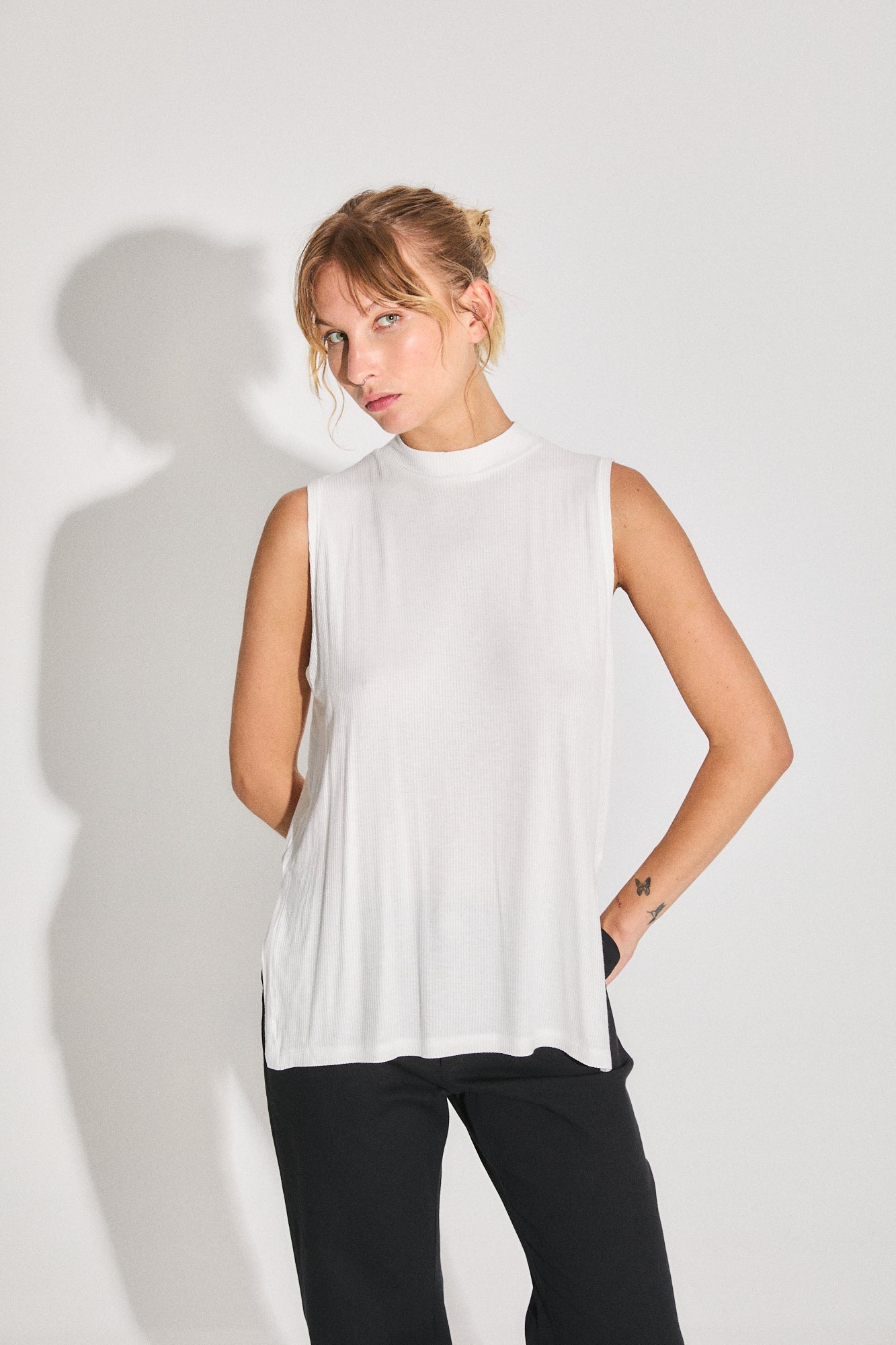 MUSCULOSA LOS ÁNGELES - OFF WHITE
