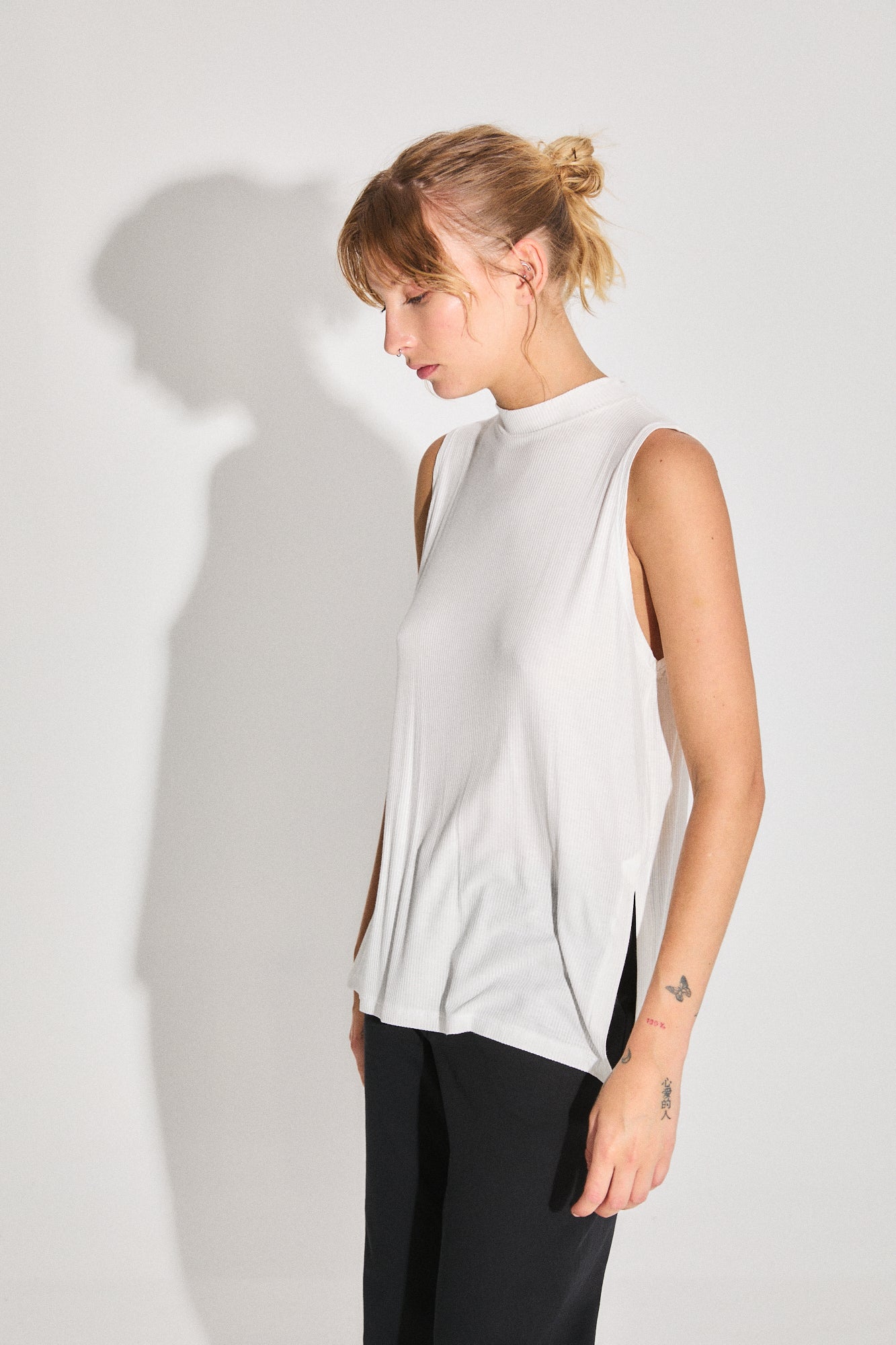 MUSCULOSA LOS ÁNGELES - OFF WHITE