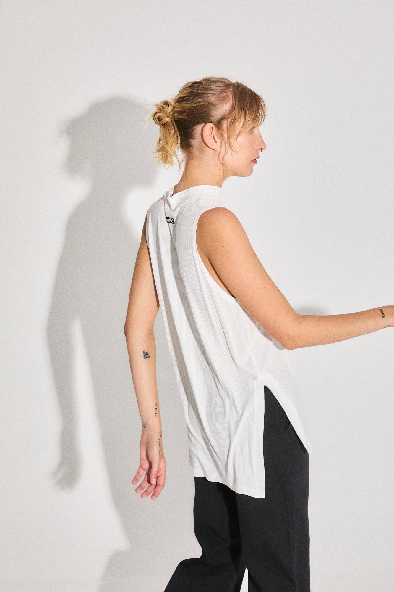 MUSCULOSA LOS ÁNGELES - OFF WHITE