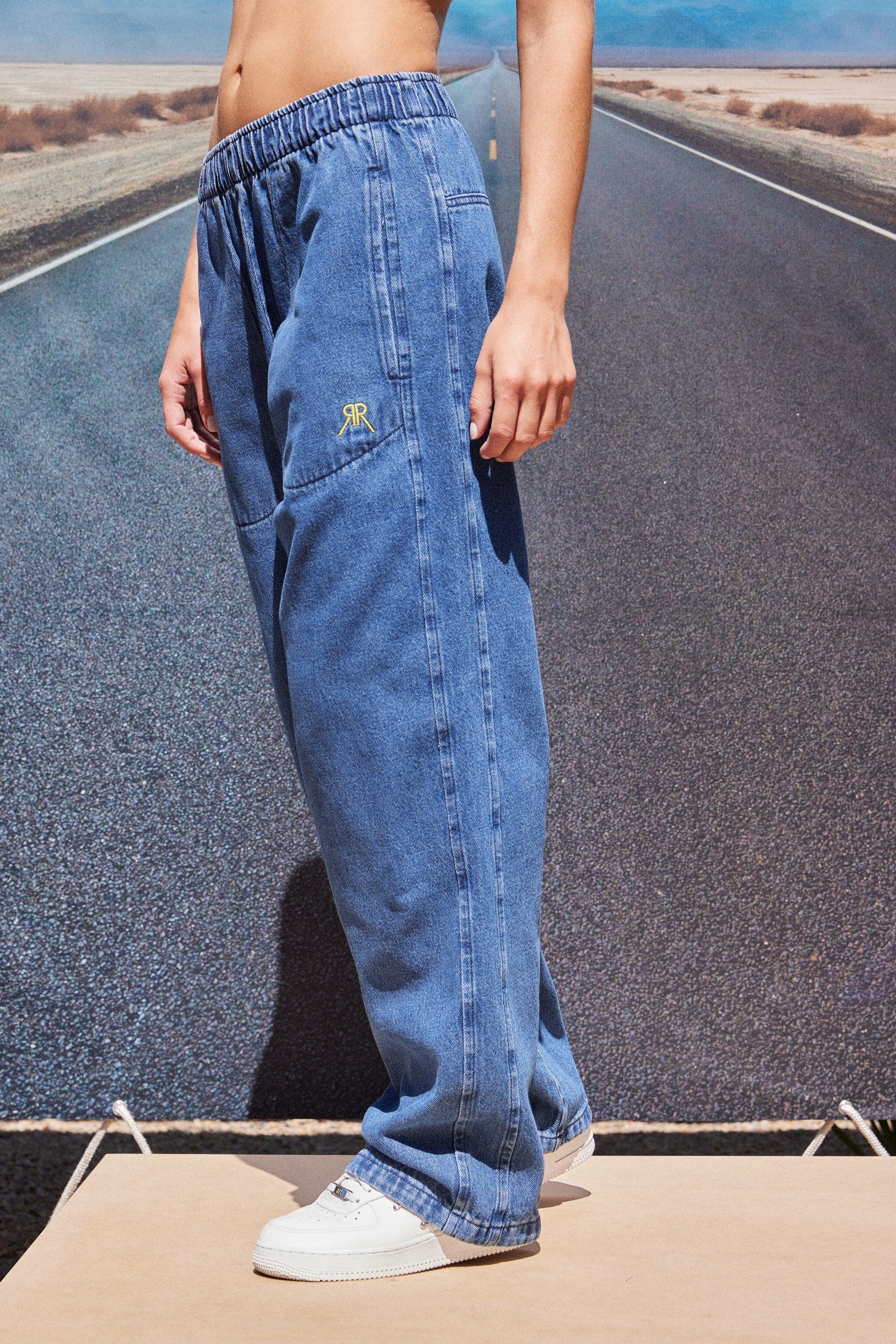 JEAN N°10 - THE OCEAN BLUE