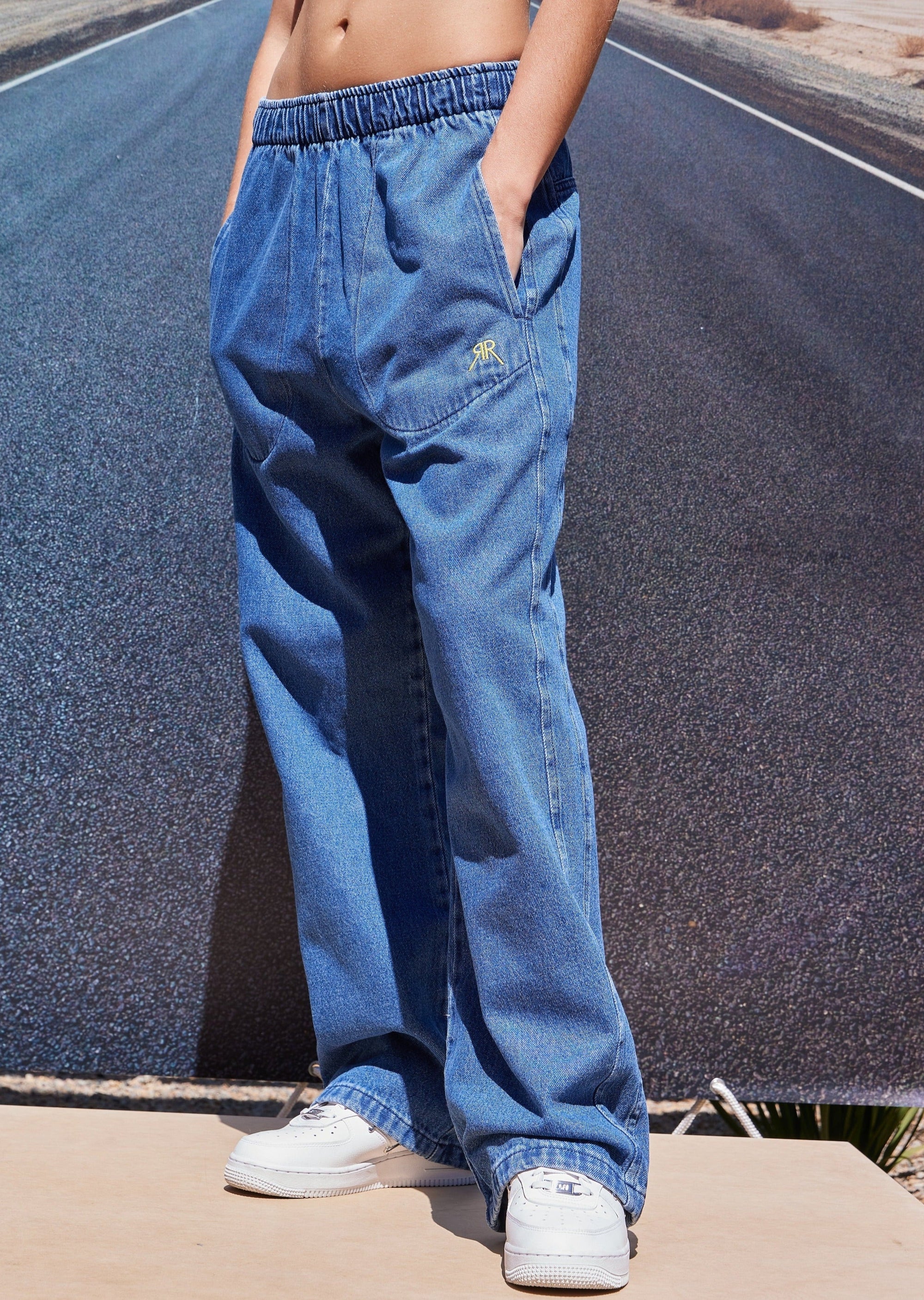 JEAN N°10 - THE OCEAN BLUE
