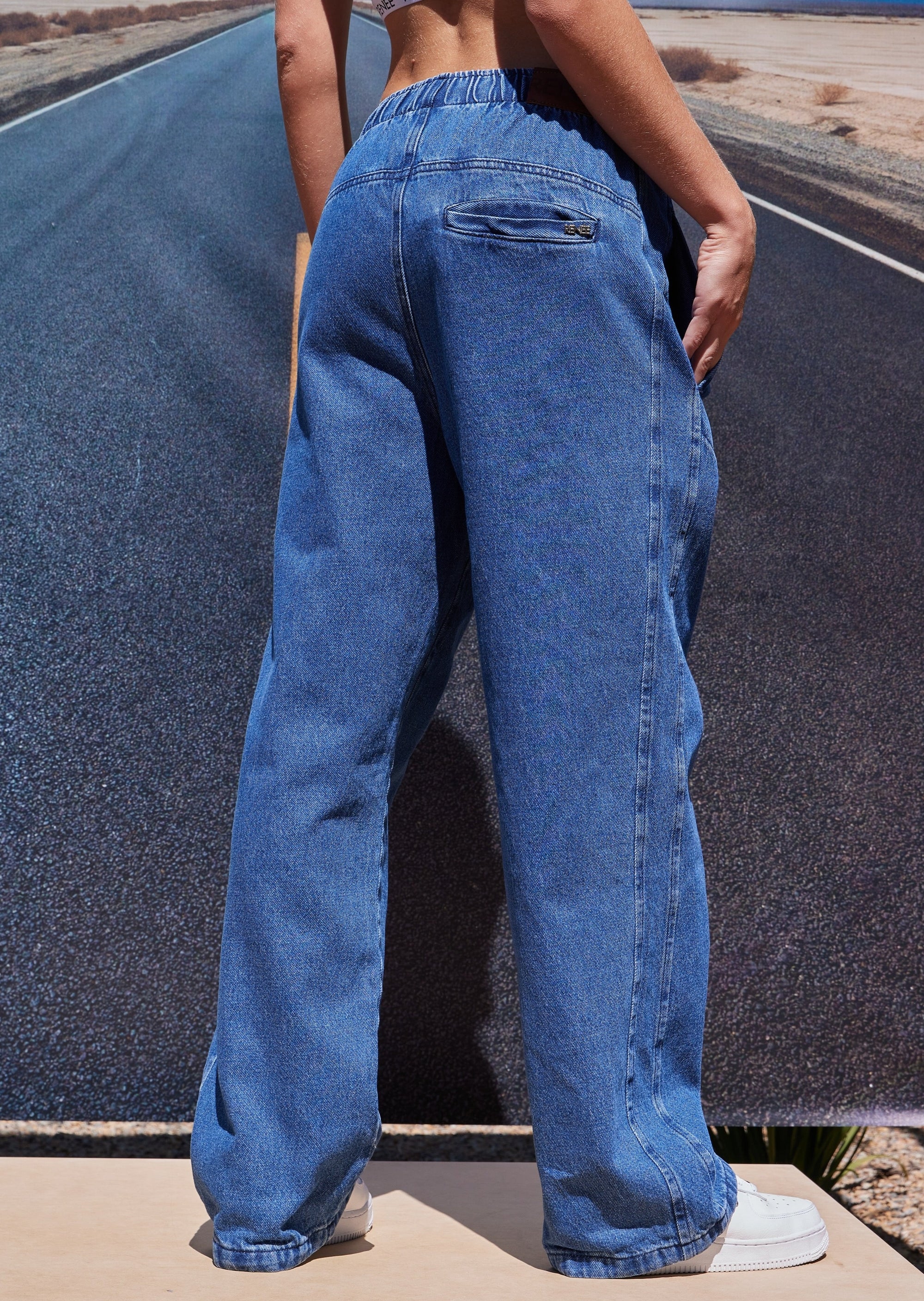 JEAN N°10 - THE OCEAN BLUE