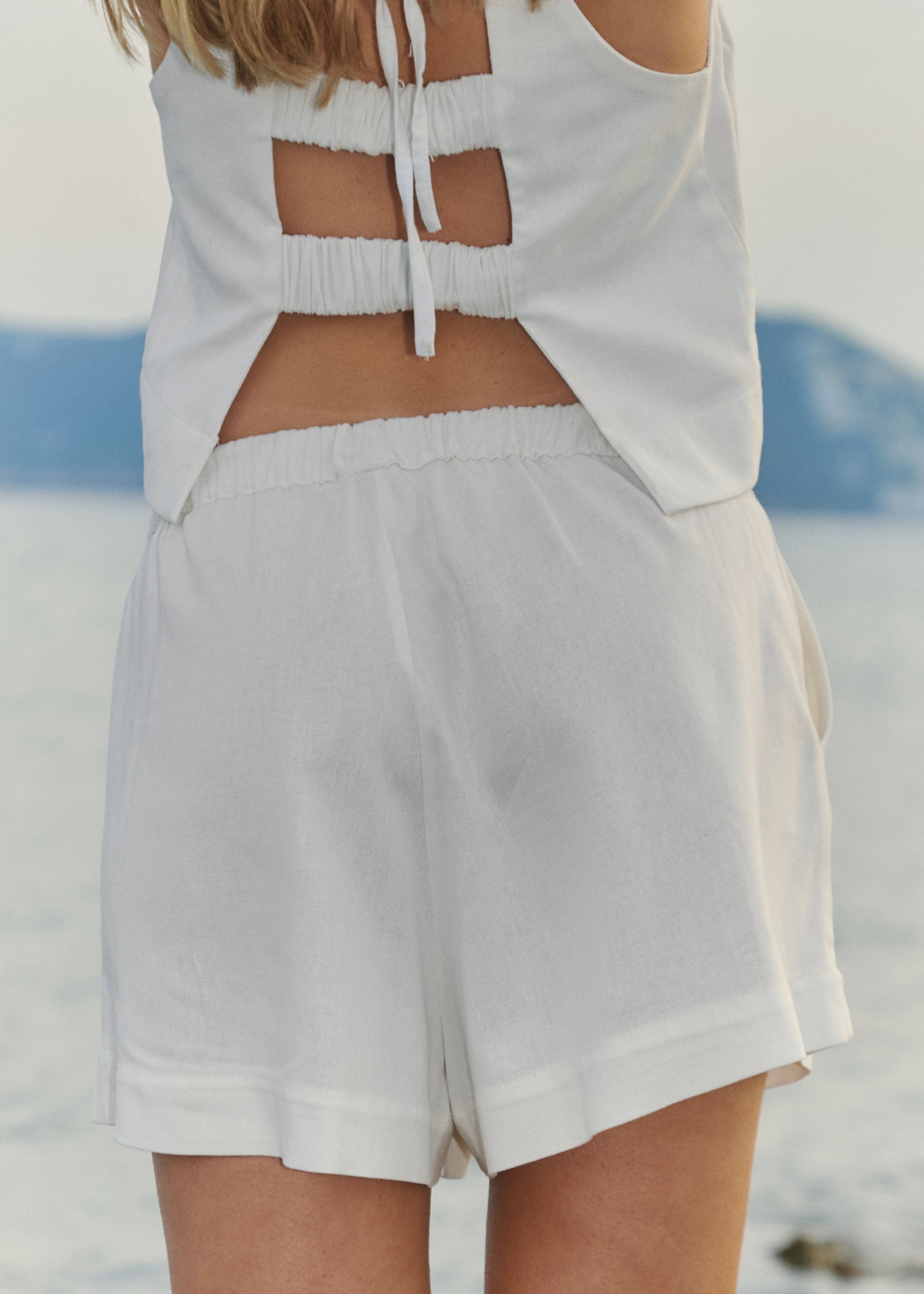 SHORT HECHIZO - OFF WHITE