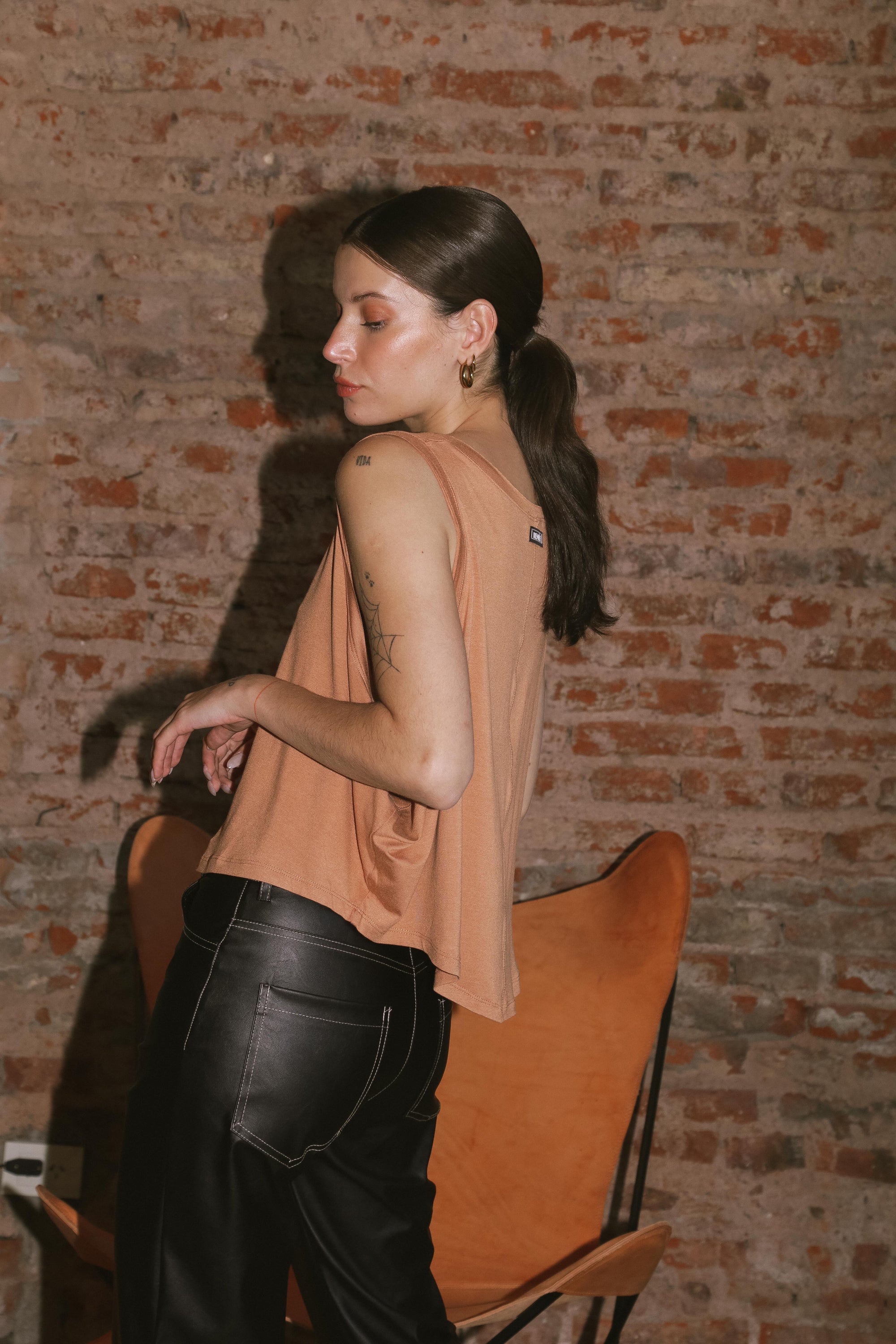 MUSCULOSA SOL - CAMEL
