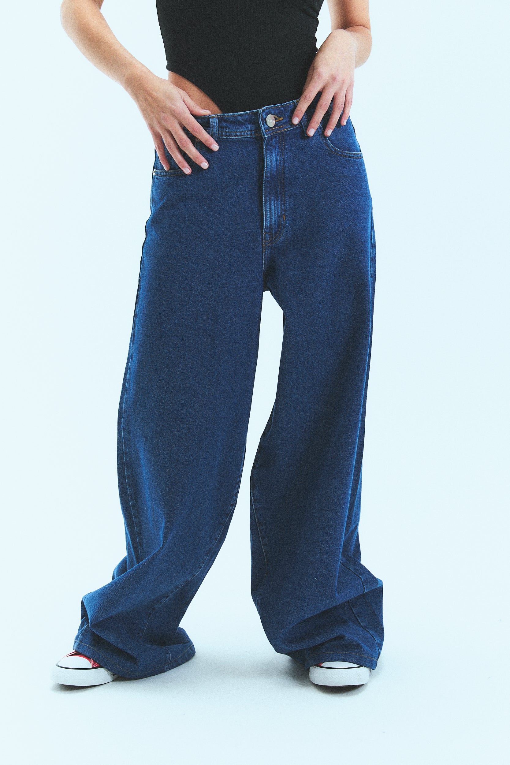 JEAN N°14 - THE OVERSIZE BLUE