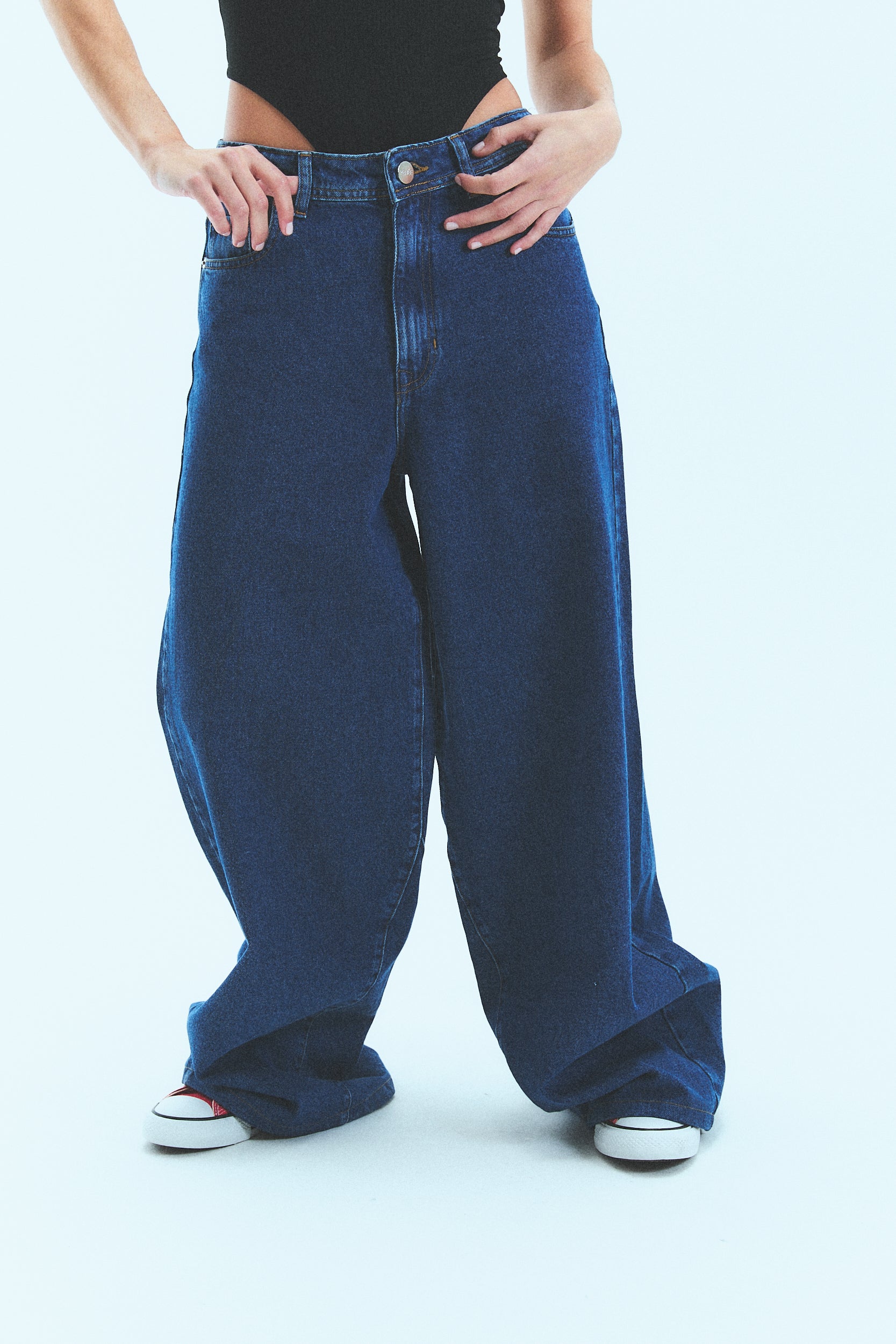 JEAN N°14 - THE OVERSIZE BLUE