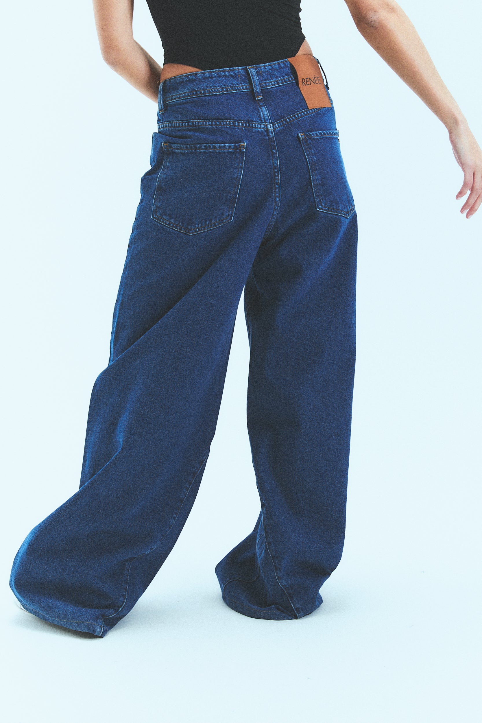 JEAN N°14 - THE OVERSIZE BLUE