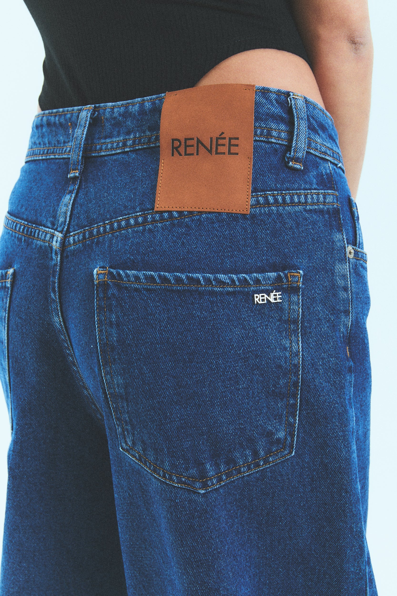 JEAN N°14 - THE OVERSIZE BLUE