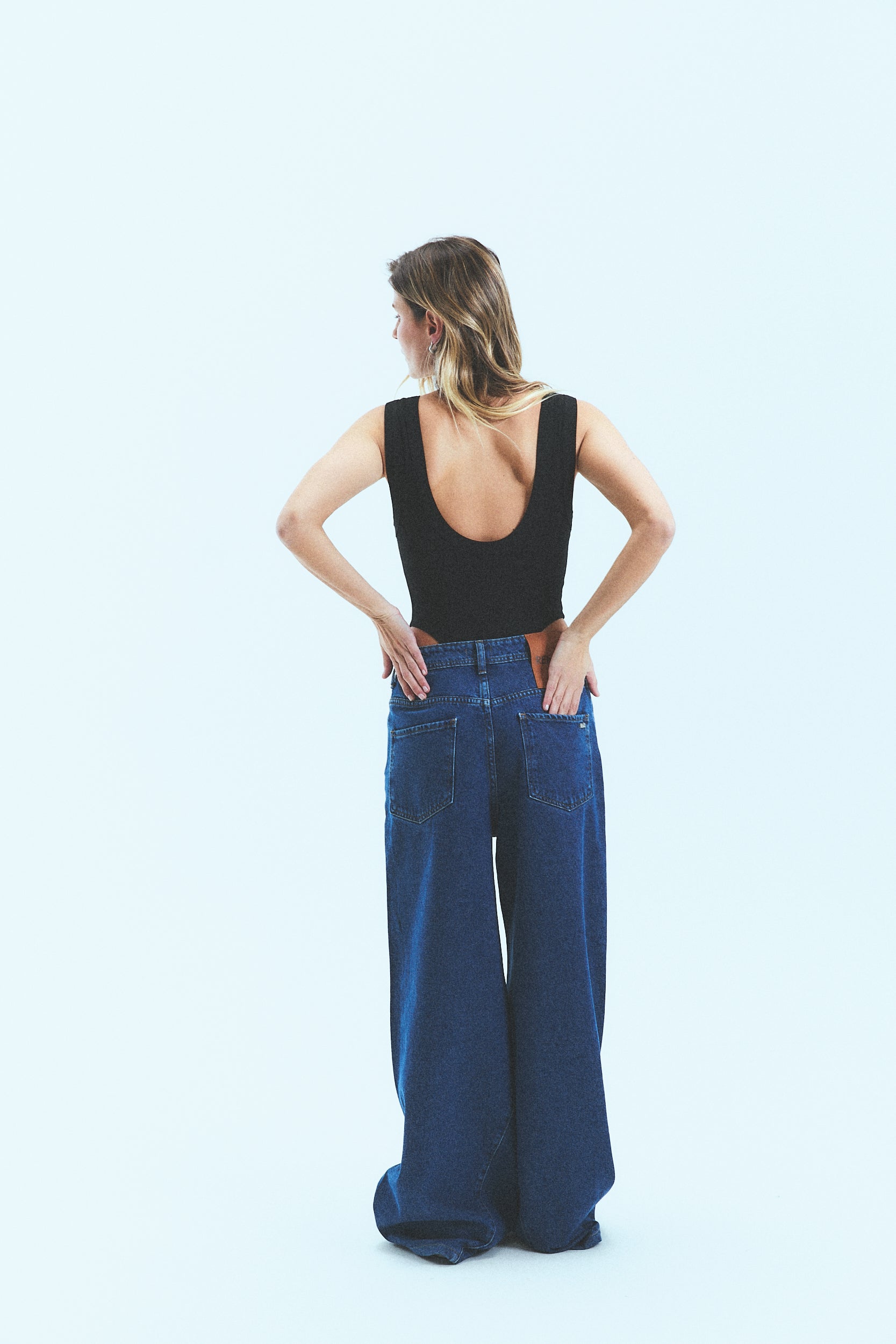 JEAN N°14 - THE OVERSIZE BLUE