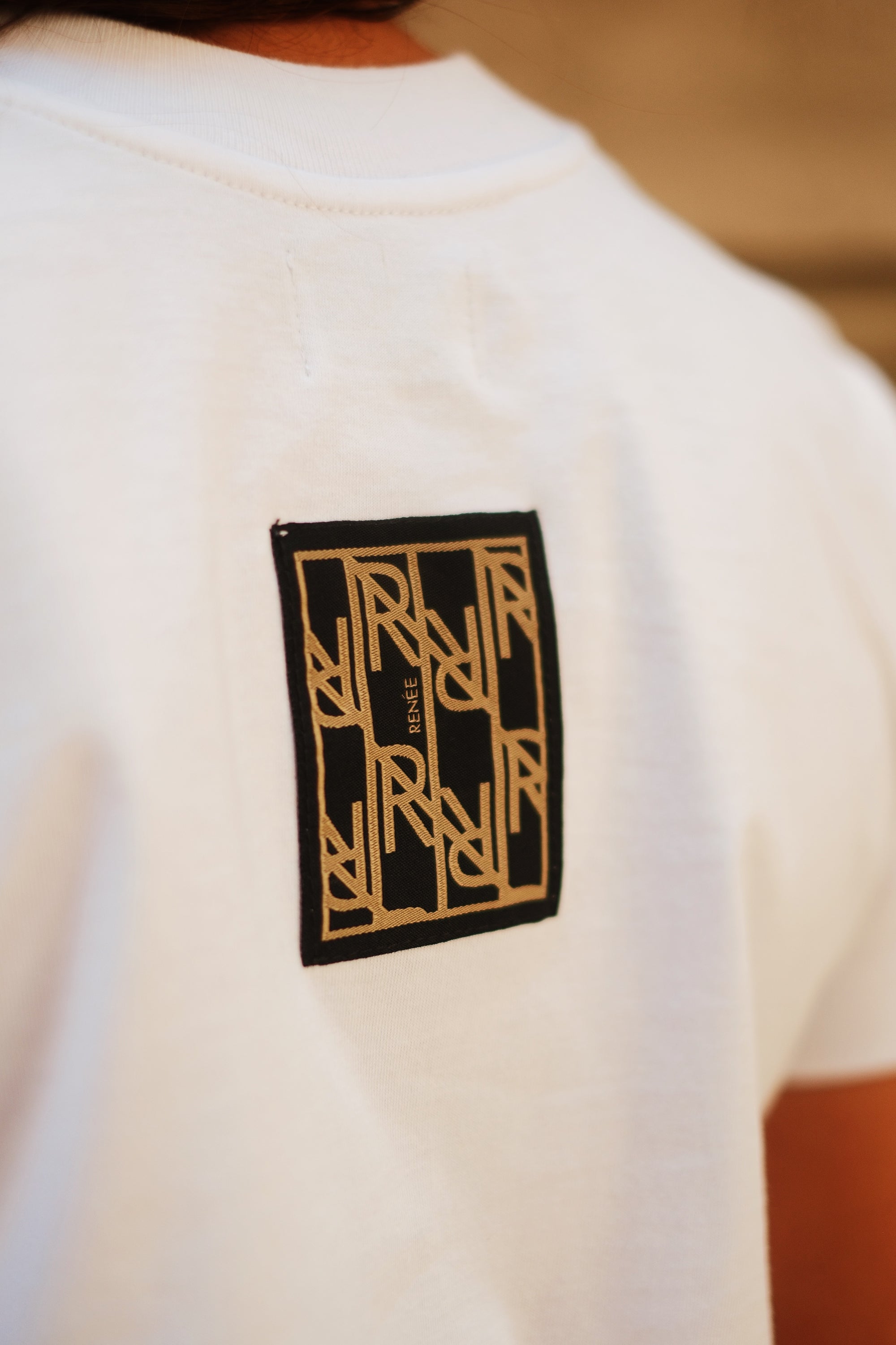 REMERA ESMERALDA - OFF WHITE