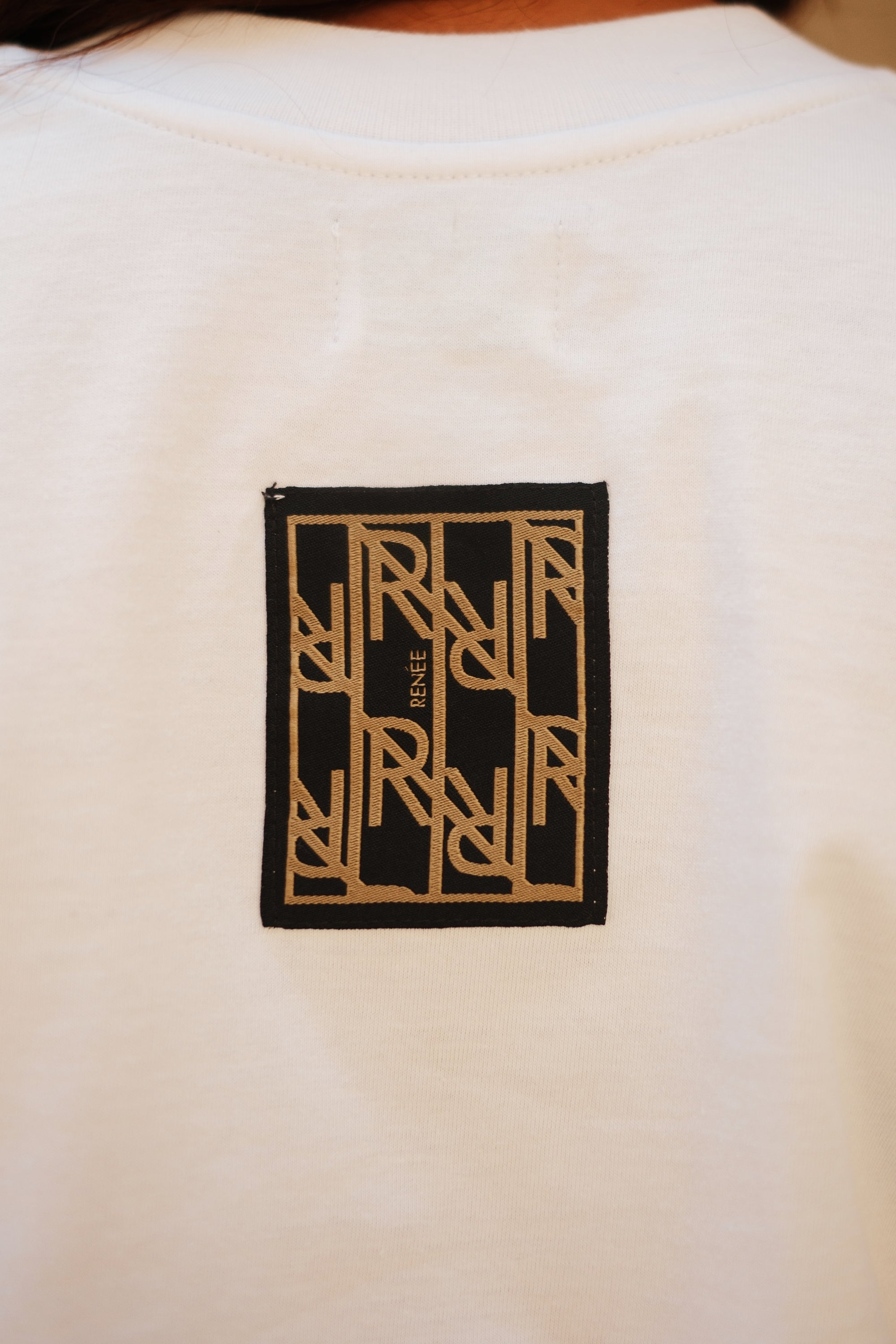 REMERA ESMERALDA - OFF WHITE