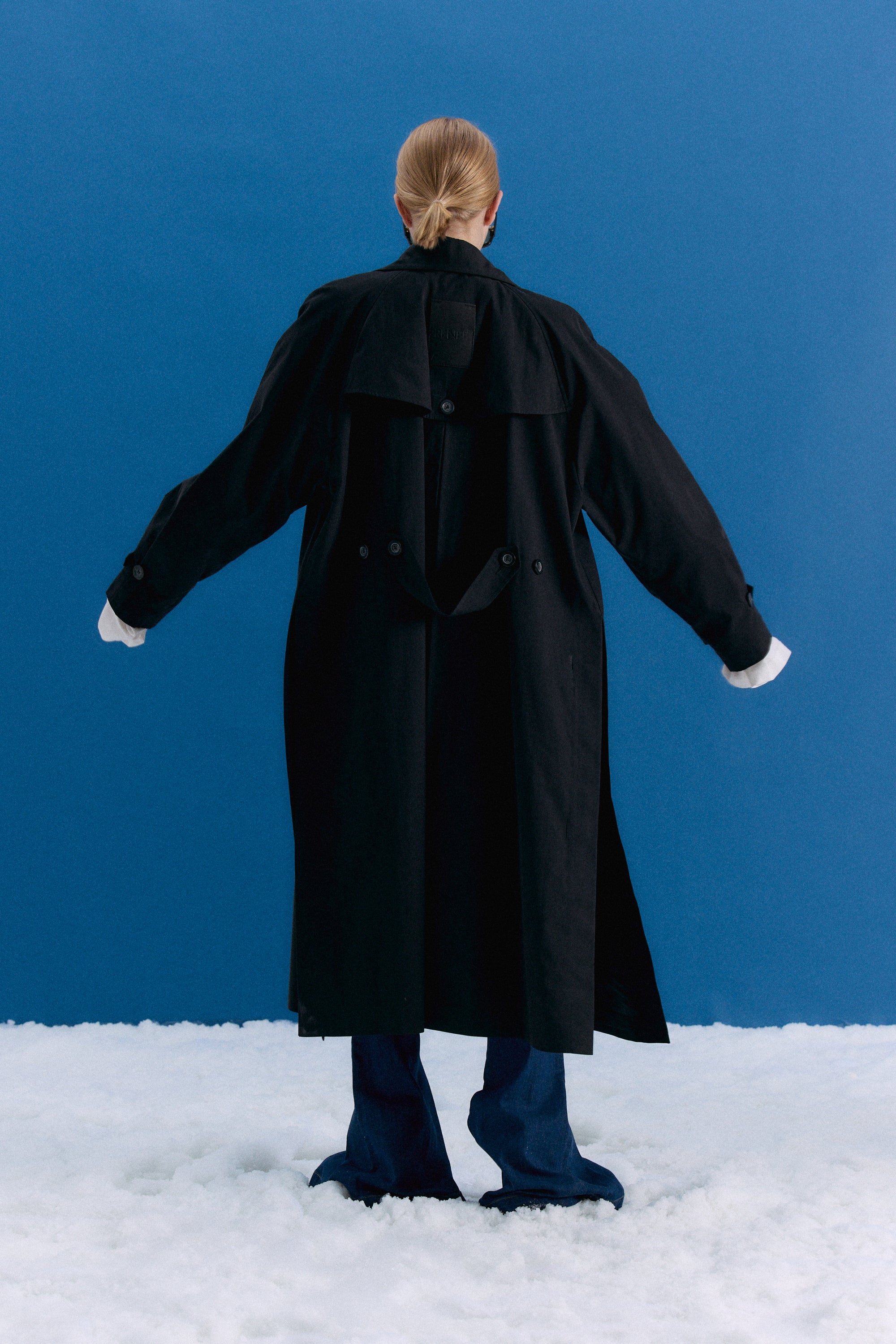 TRENCH OASIS - BLACK