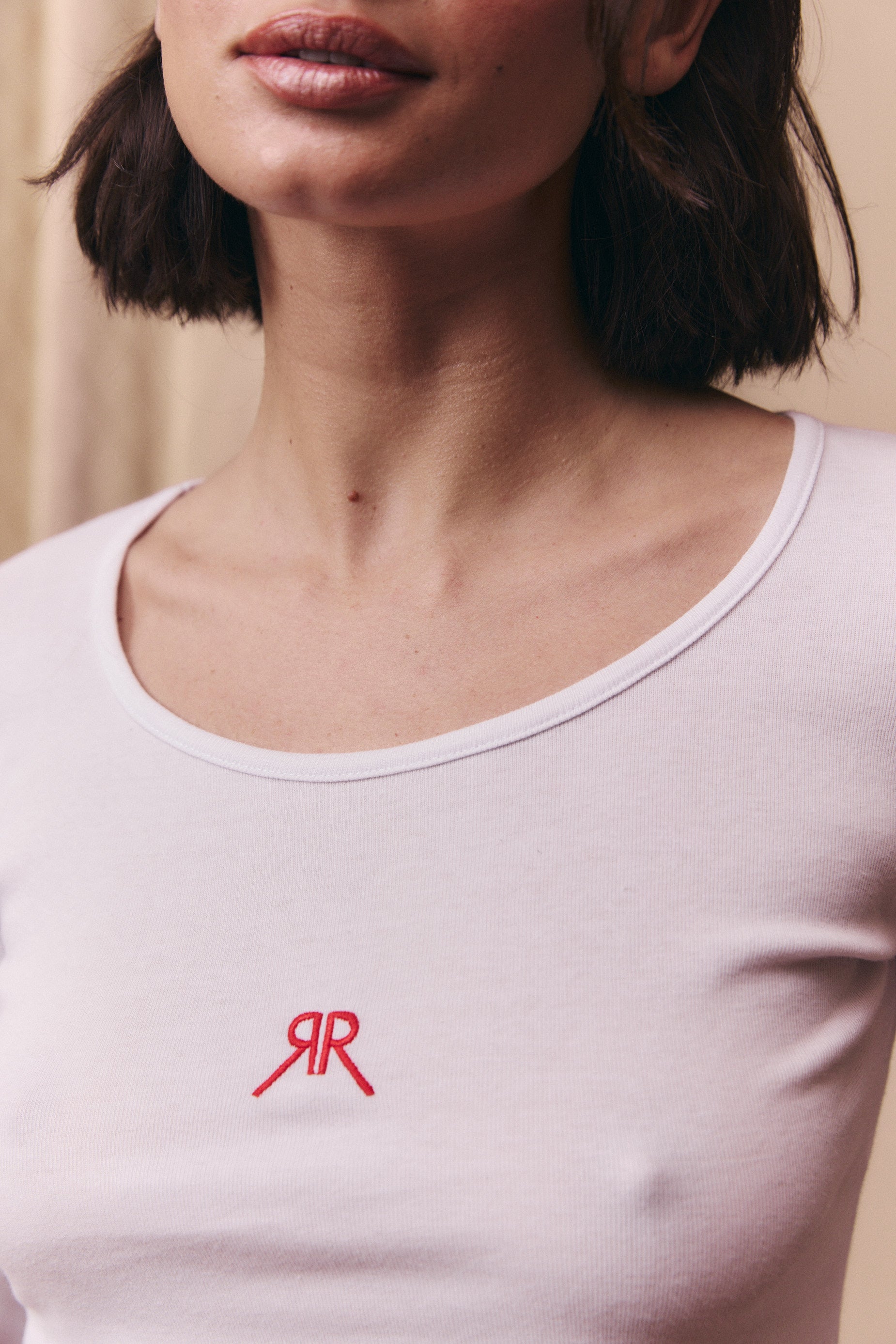 REMERA COMETA - OFF WHITE