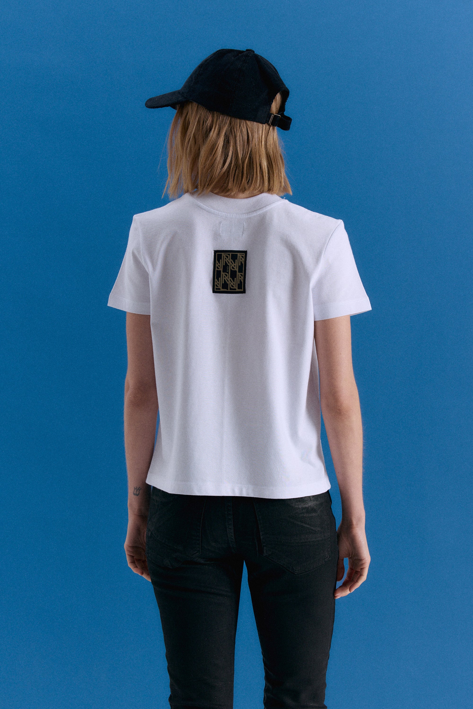 REMERA ESMERALDA - OFF WHITE